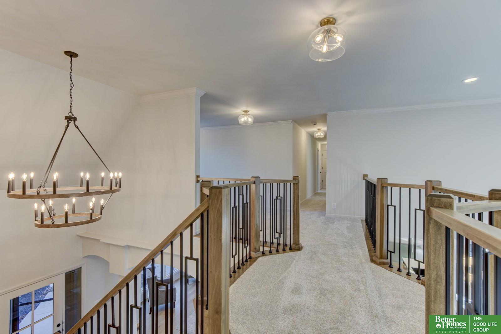 5105 S 181 Plaza