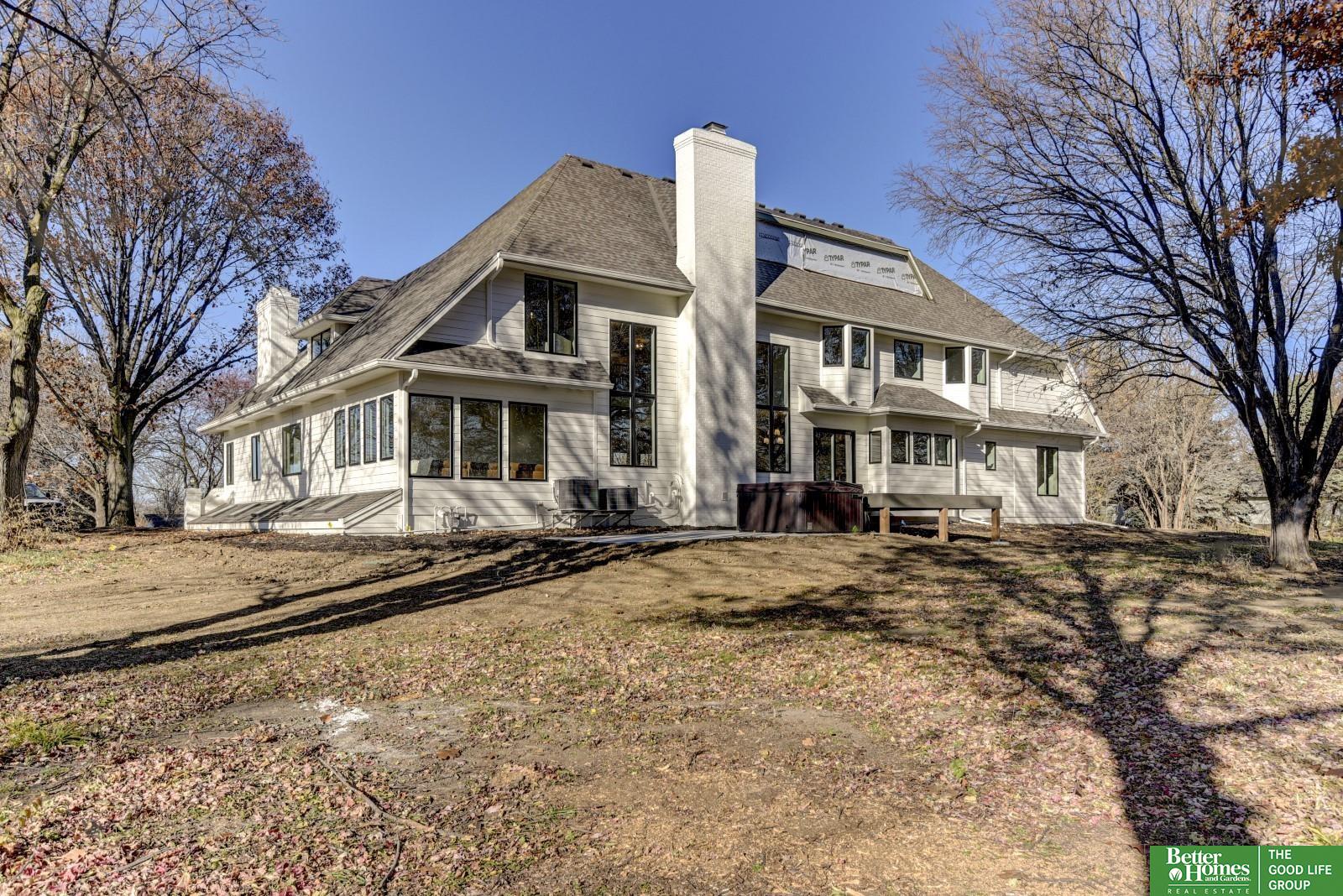 5105 S 181 Plaza
