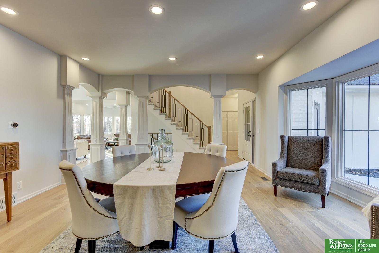 5105 S 181 Plaza