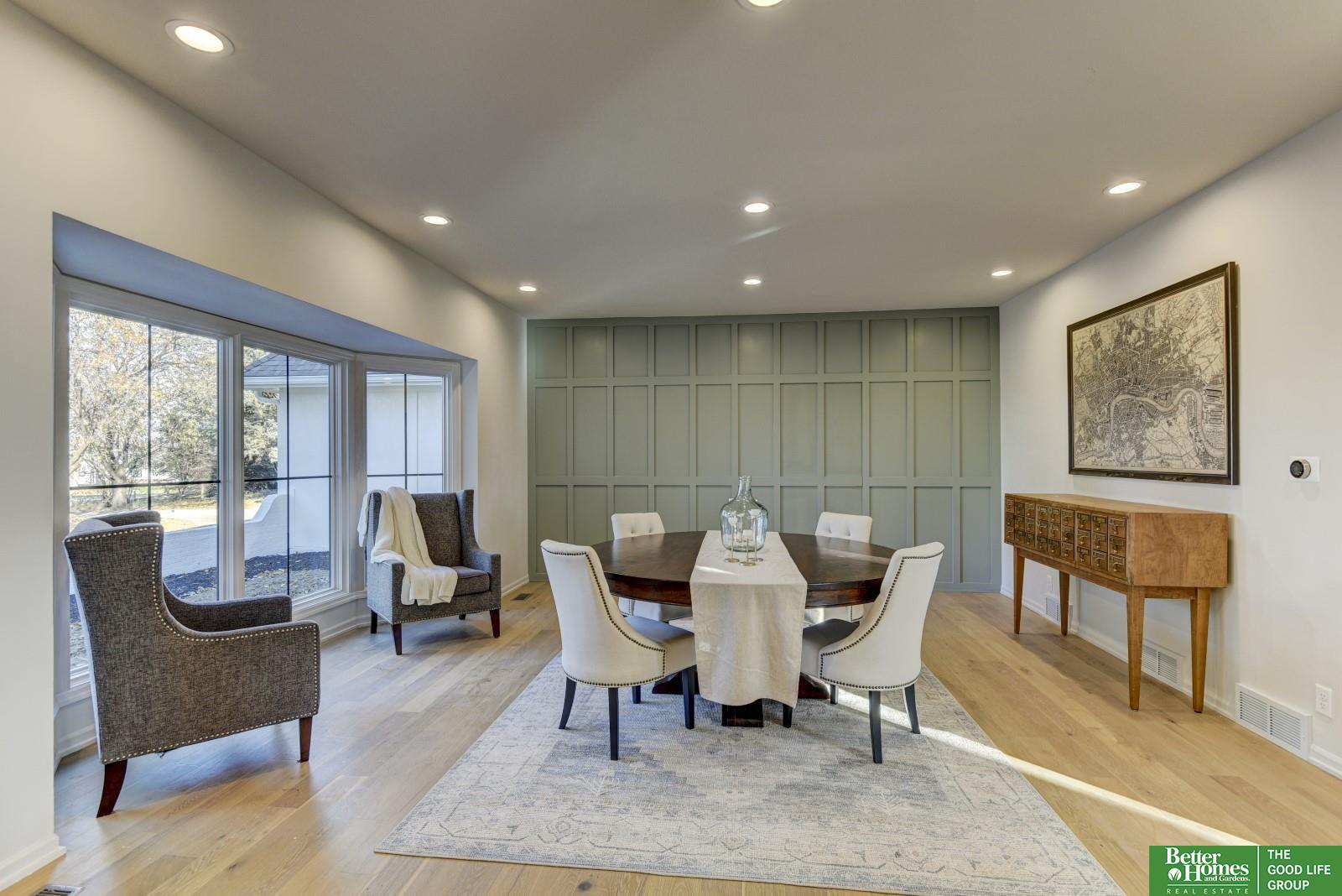 5105 S 181 Plaza