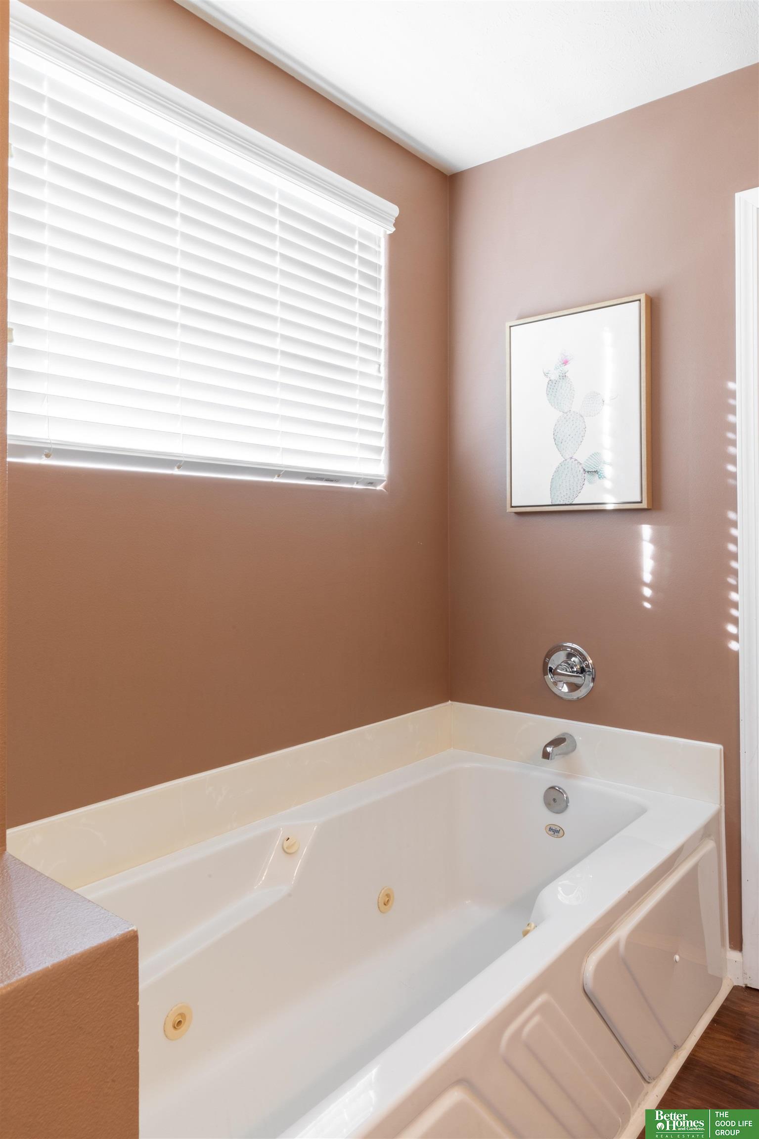 1602 Walnut Creek Drive