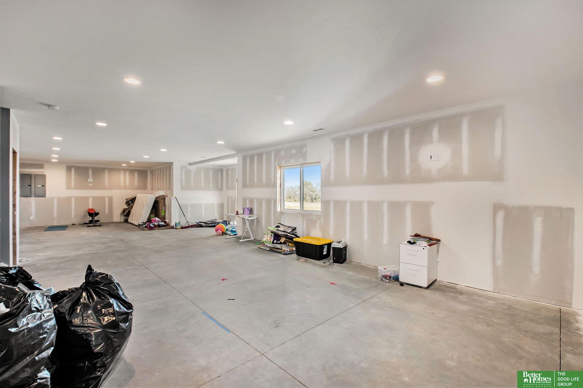 881 N 60 Road
