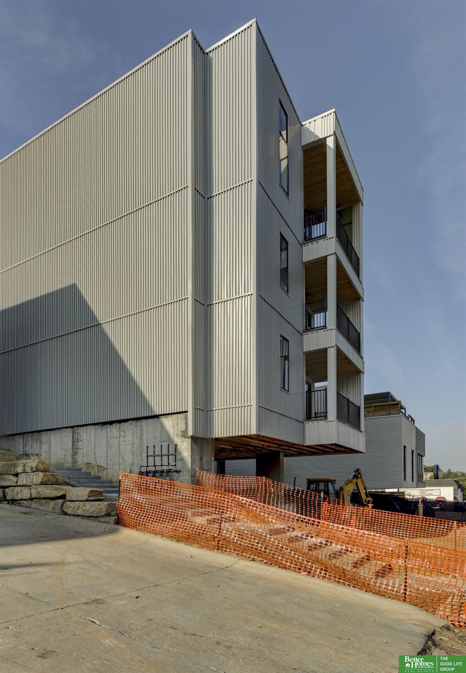 1217 Pacific Street # 401