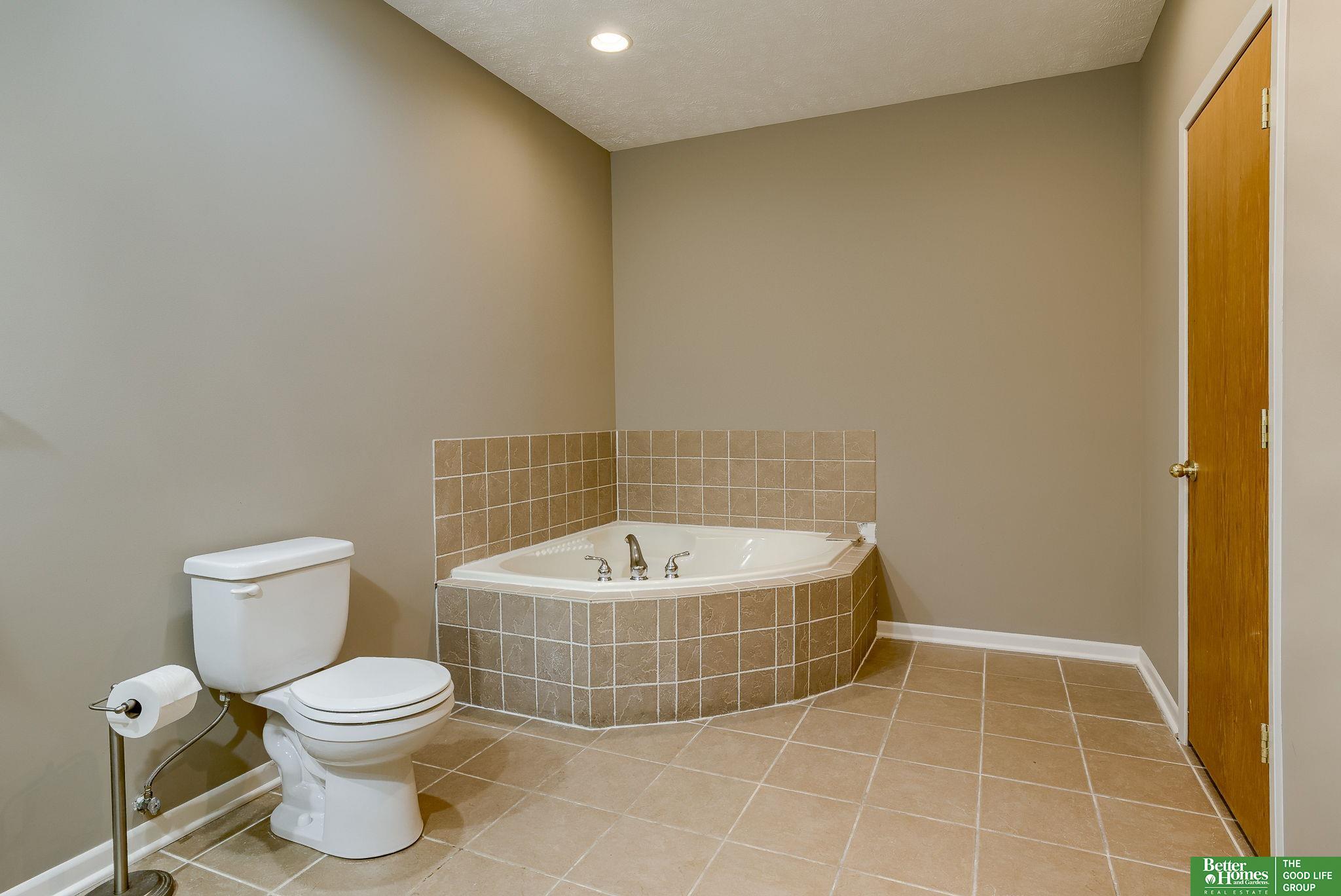 21518 Amber Circle