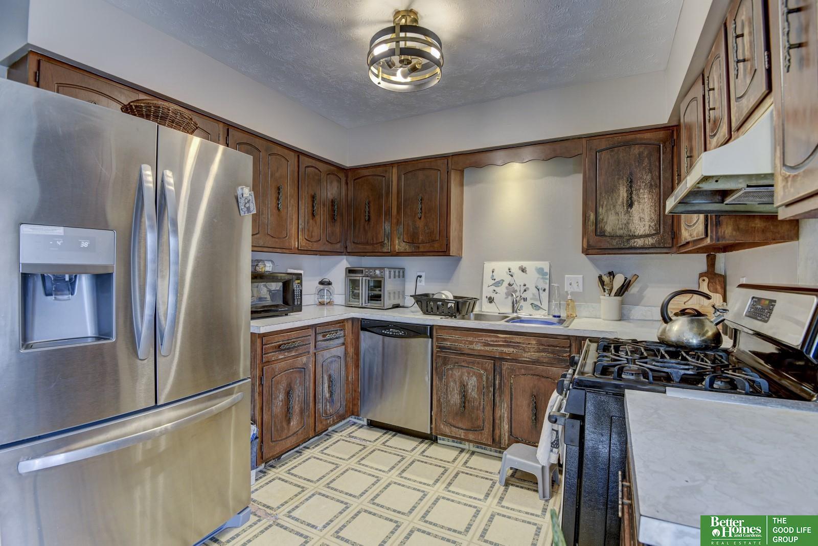 4611 Schroeder Drive