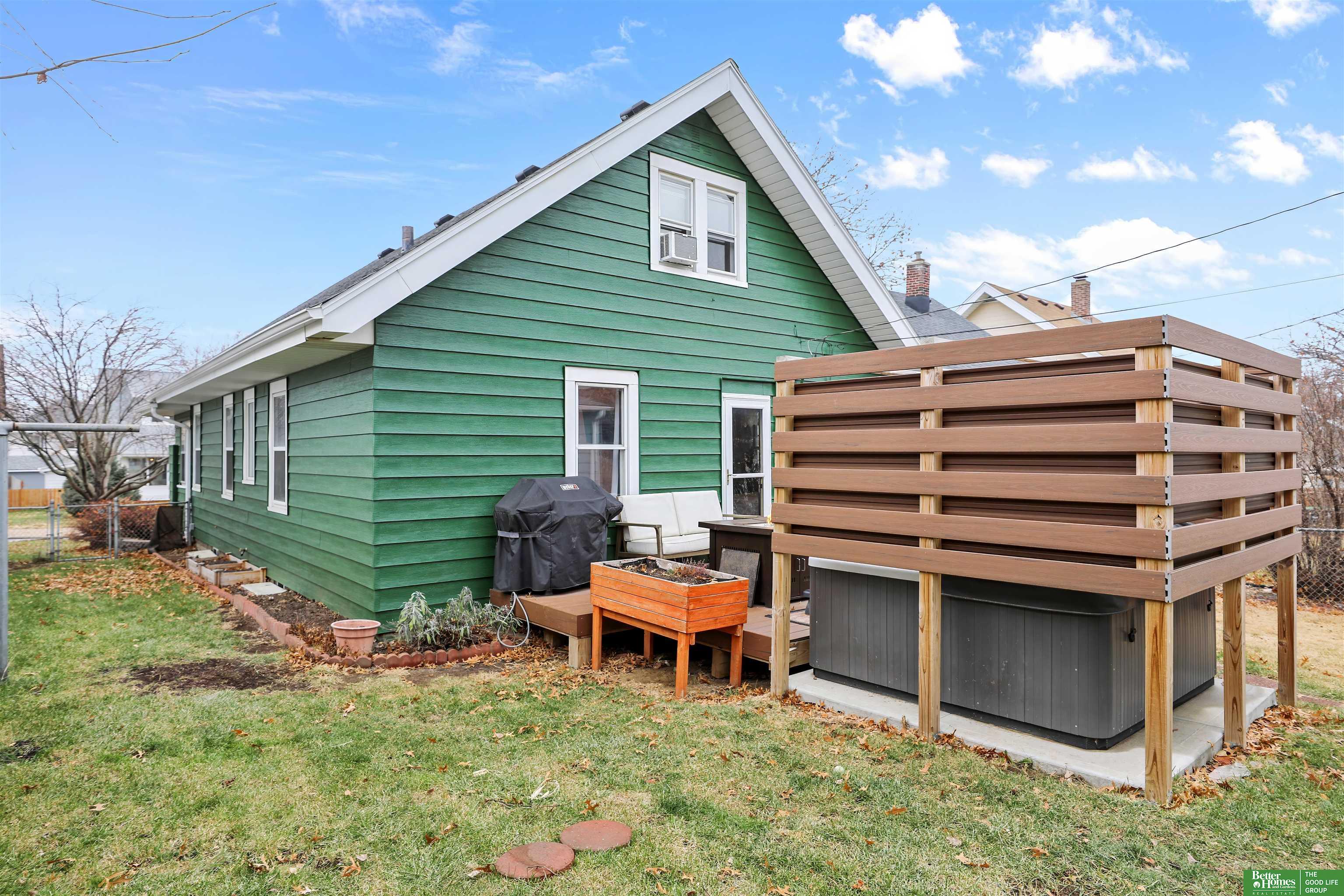 3071 S 32nd Street