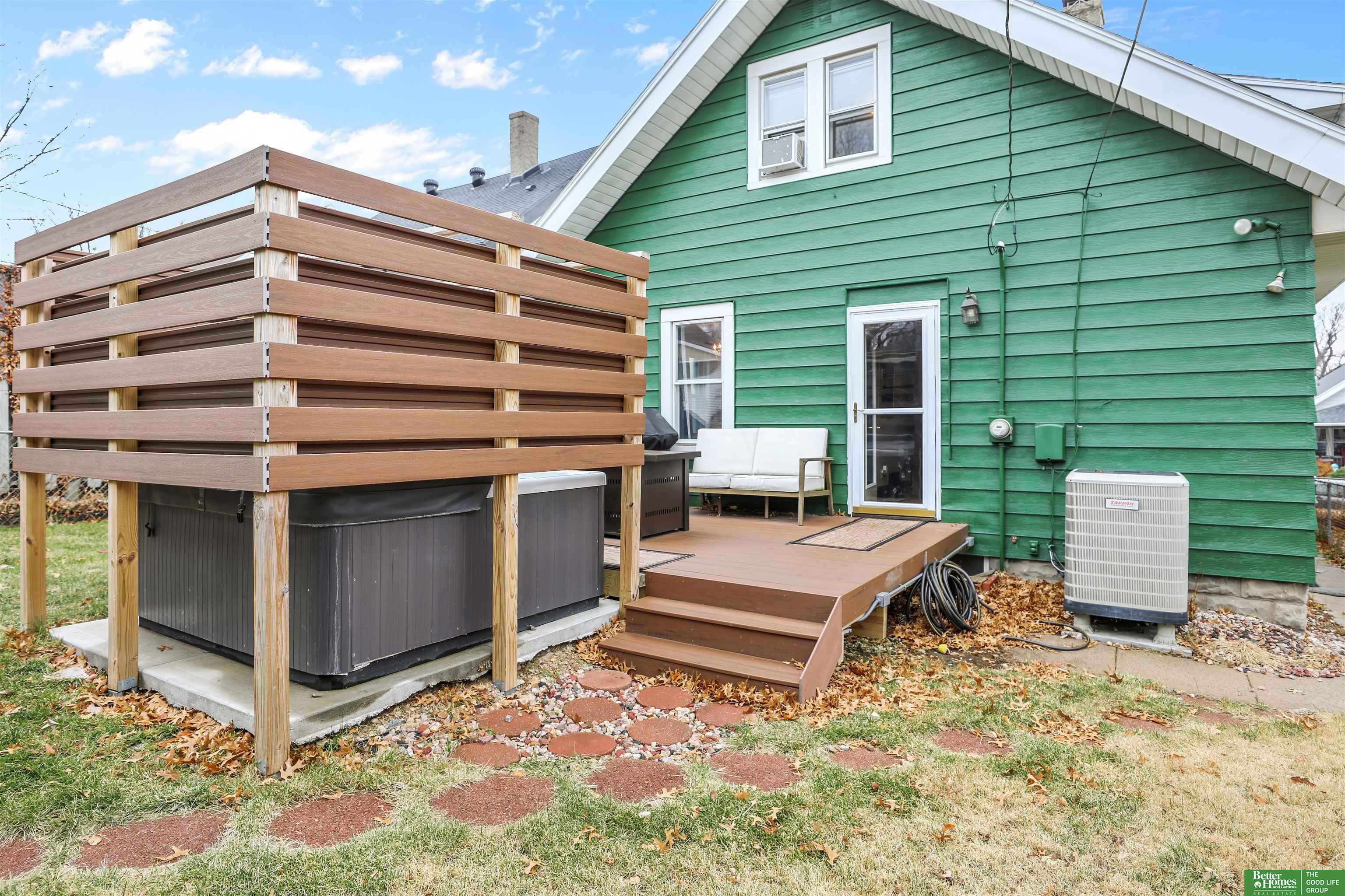 3071 S 32nd Street
