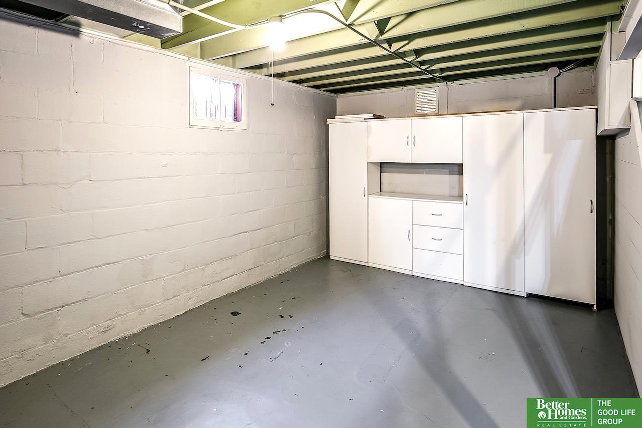 4443 William Street