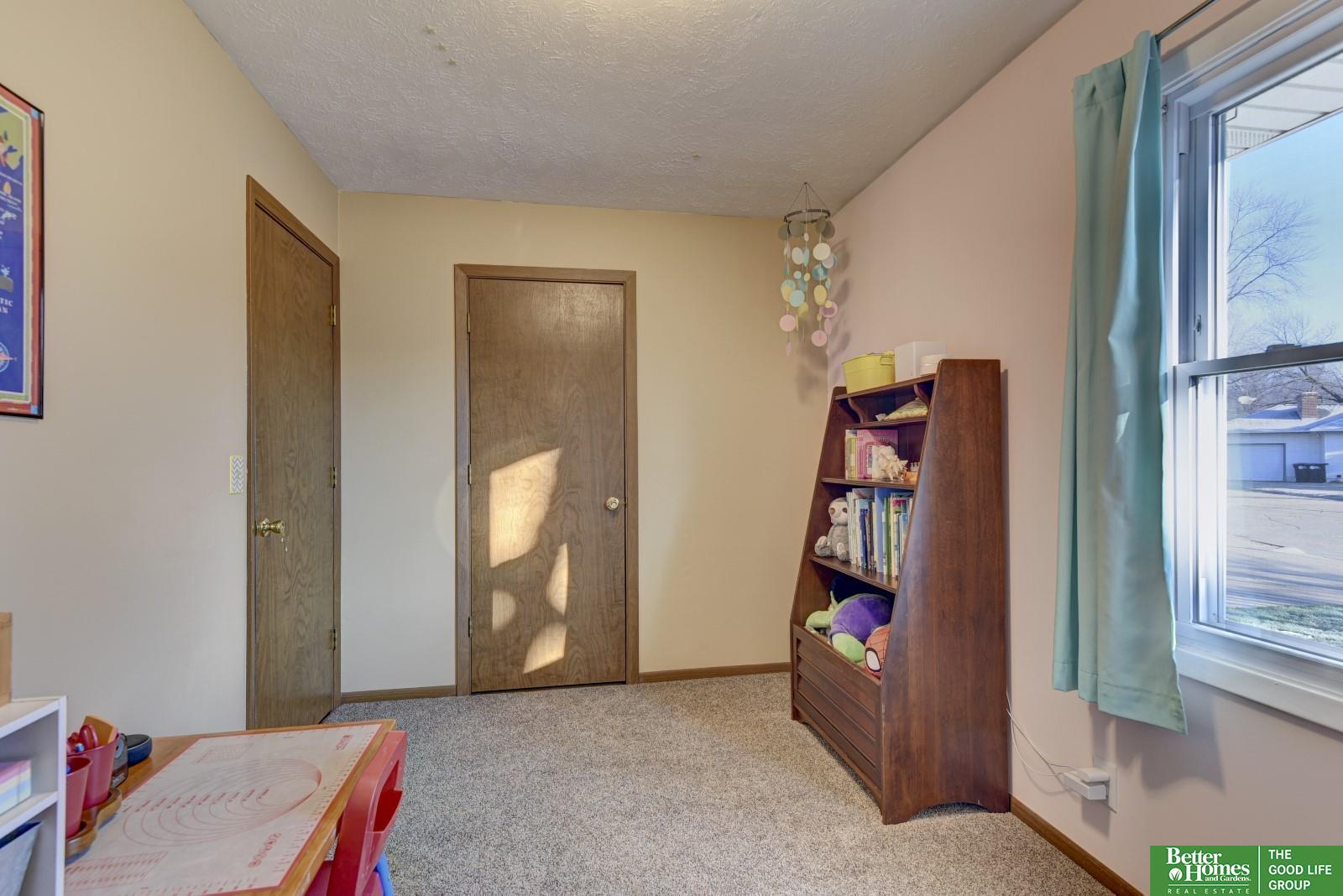 3814 N 88 Circle