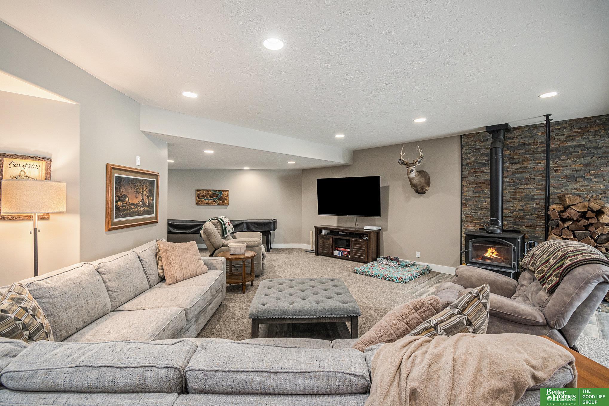 6372 Majestic Oaks Road