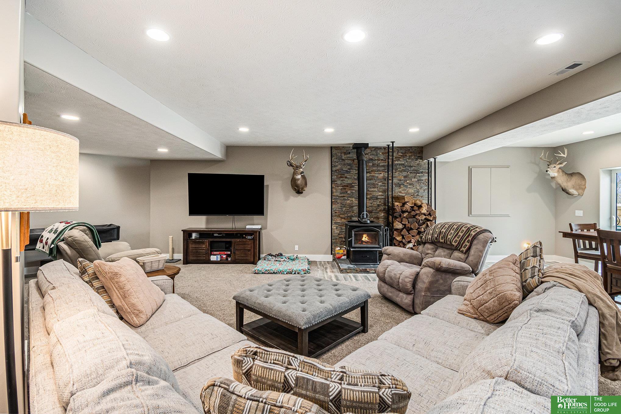 6372 Majestic Oaks Road