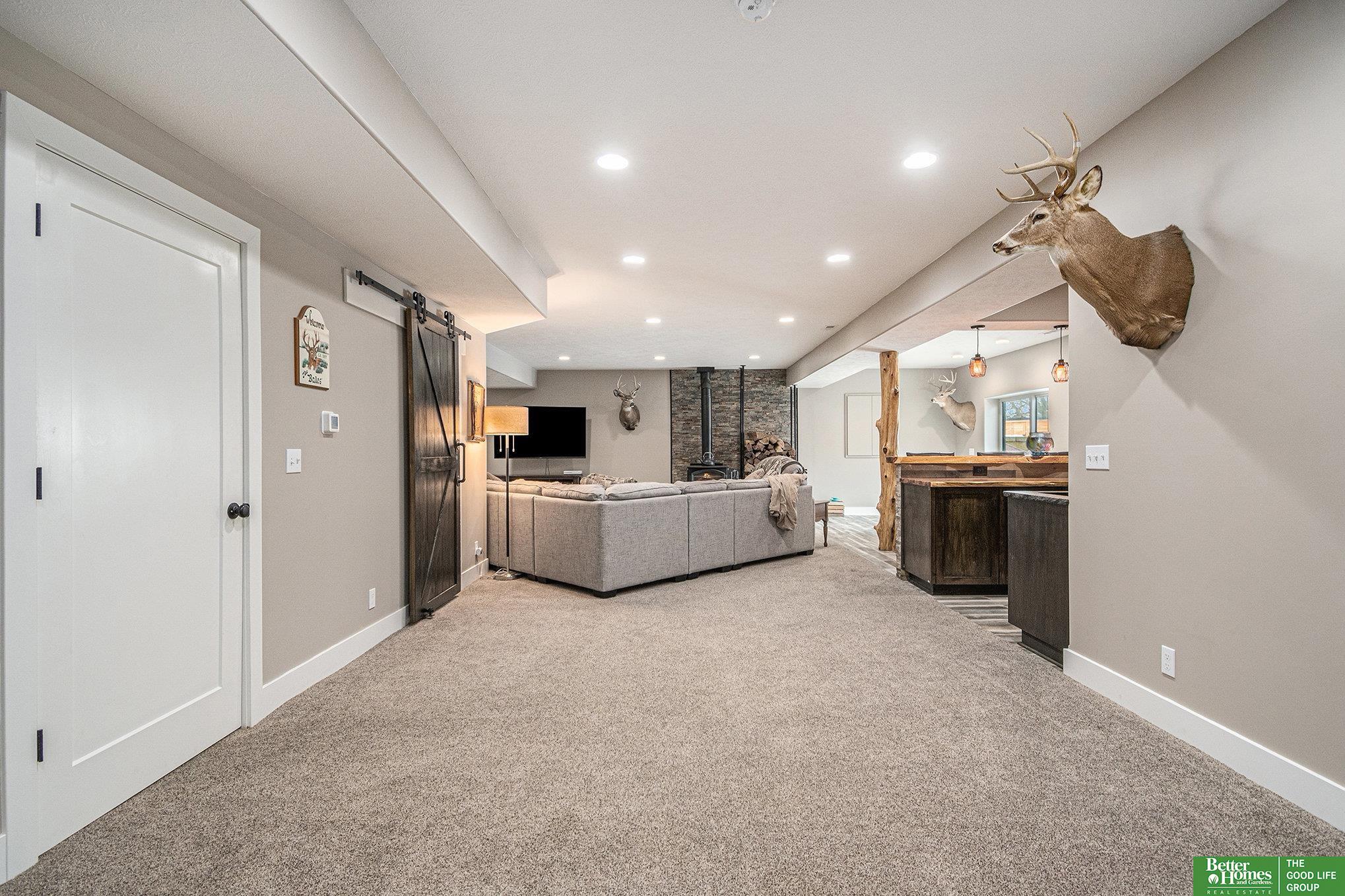 6372 Majestic Oaks Road
