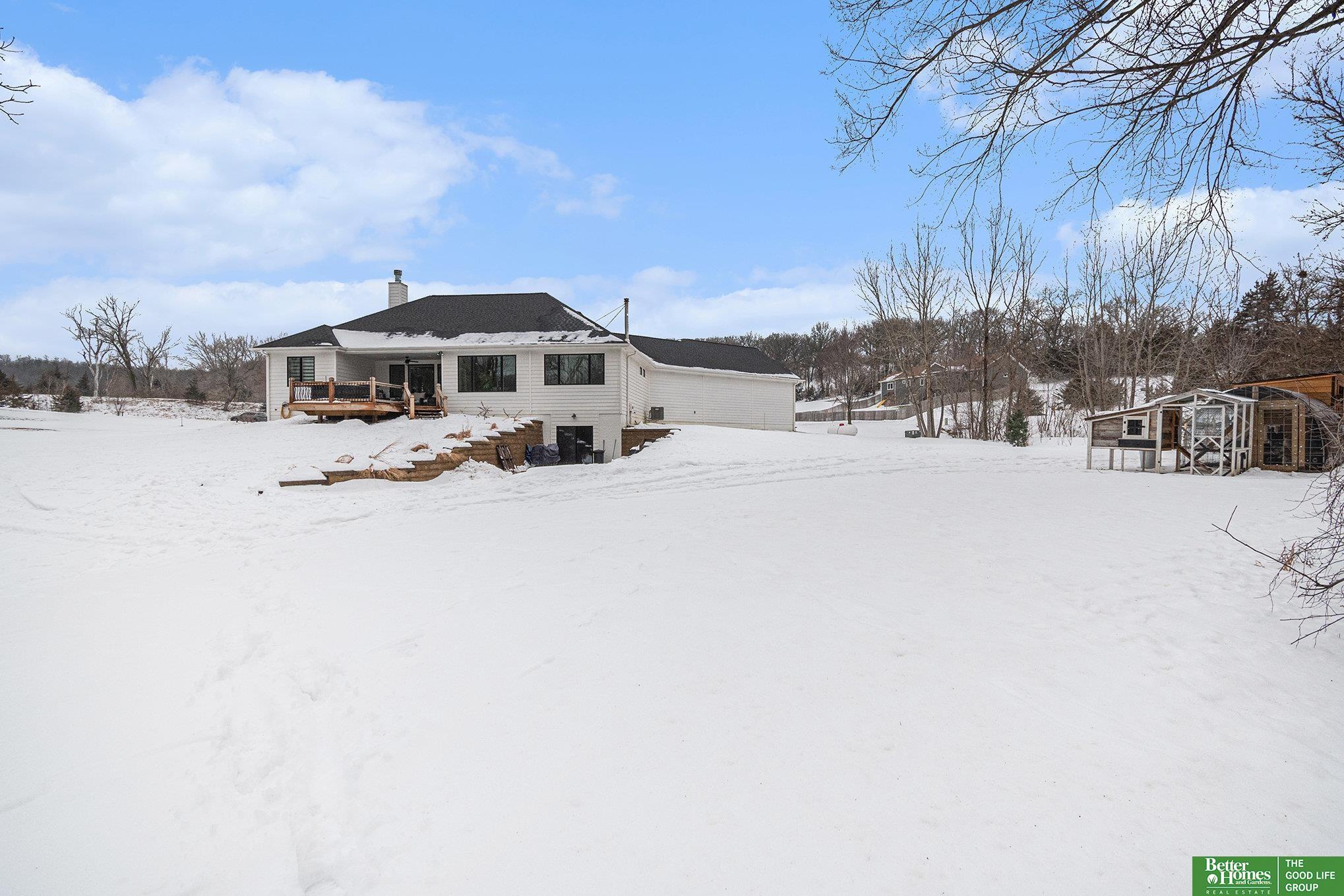 6372 Majestic Oaks Road