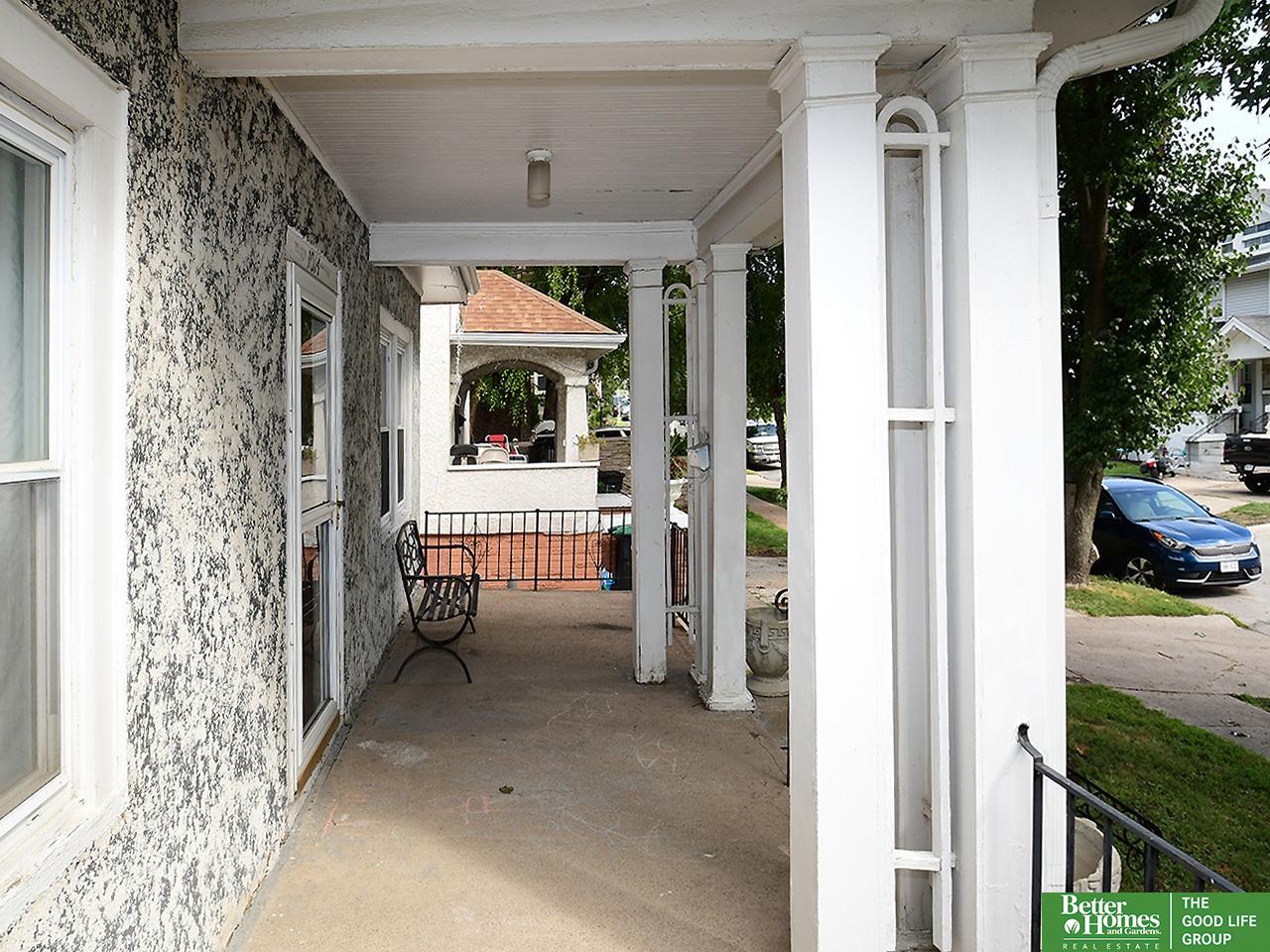 1014 S 25 Avenue