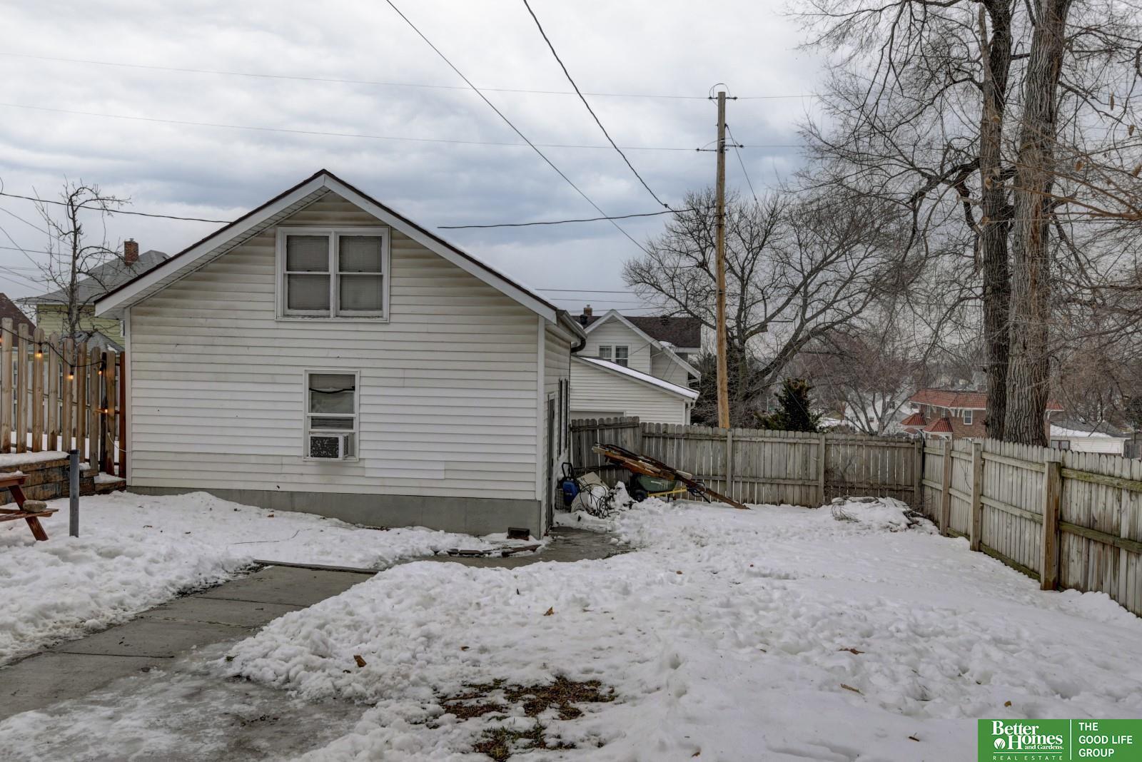 2415 Hanscom Boulevard
