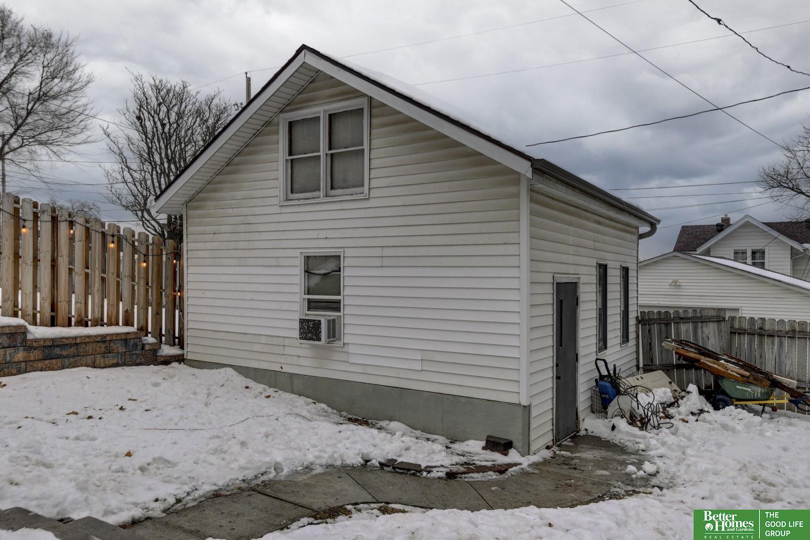 2415 Hanscom Boulevard