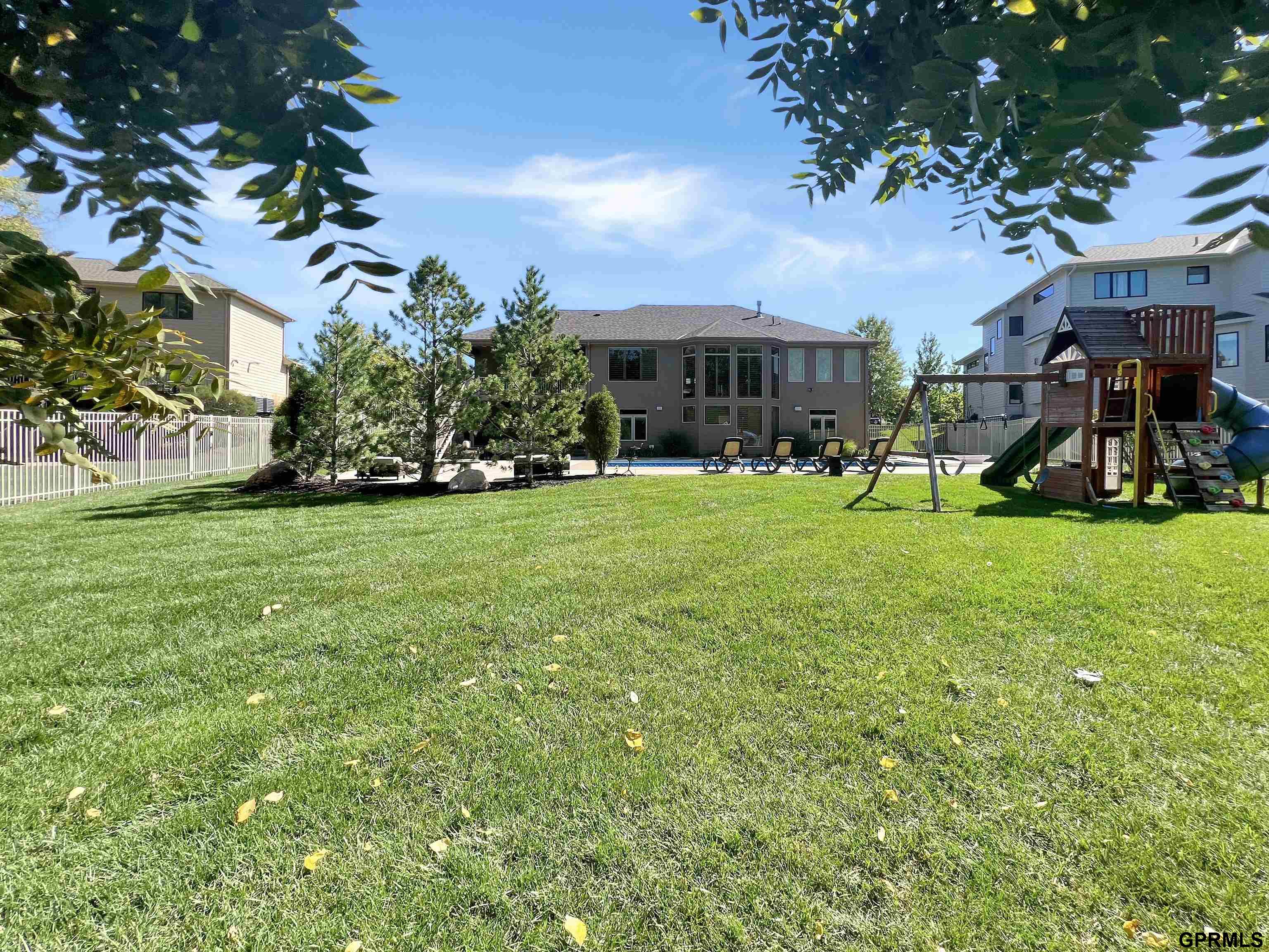 1418 N 191st Avenue