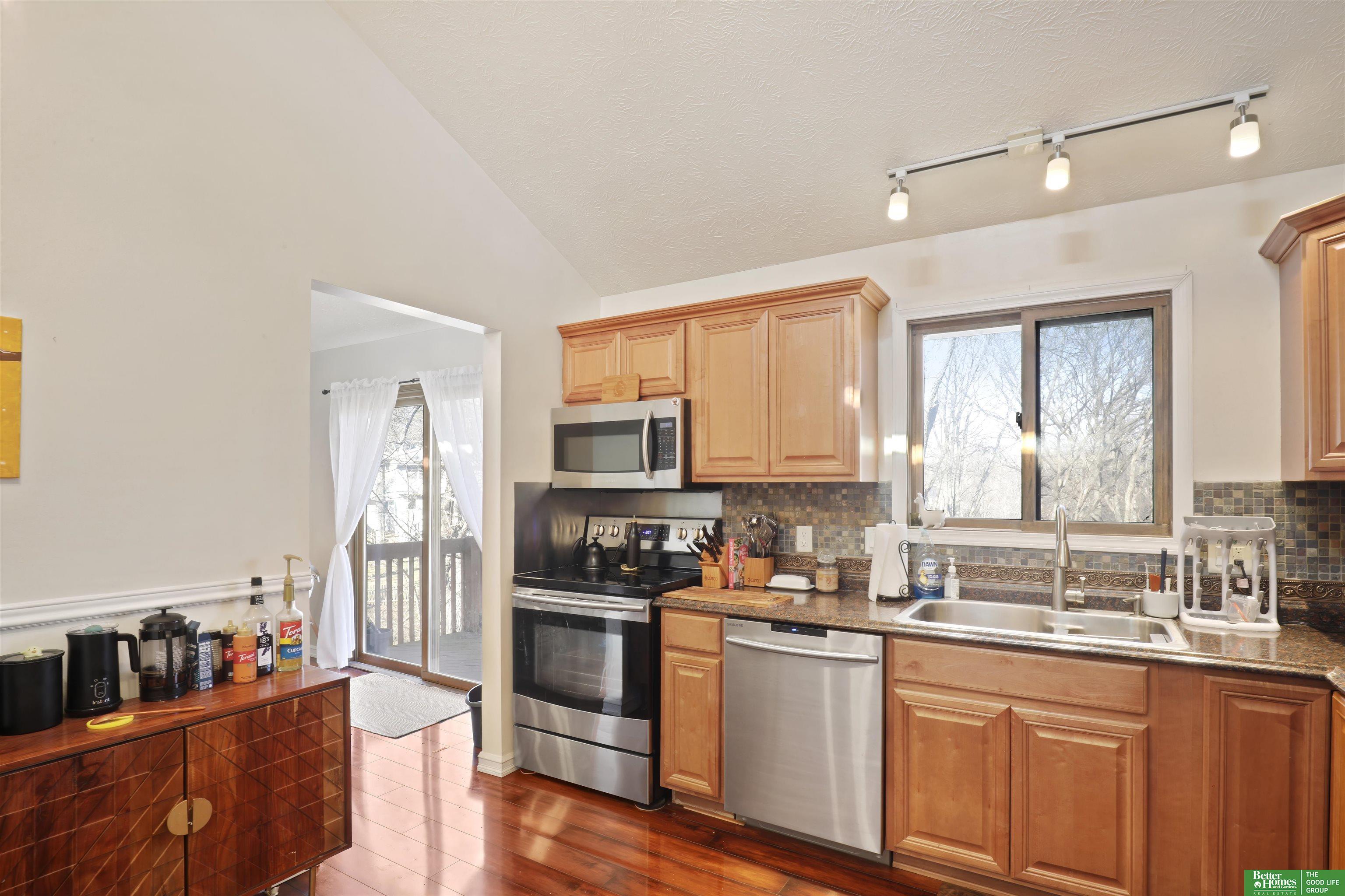 13002 Woodridge Circle