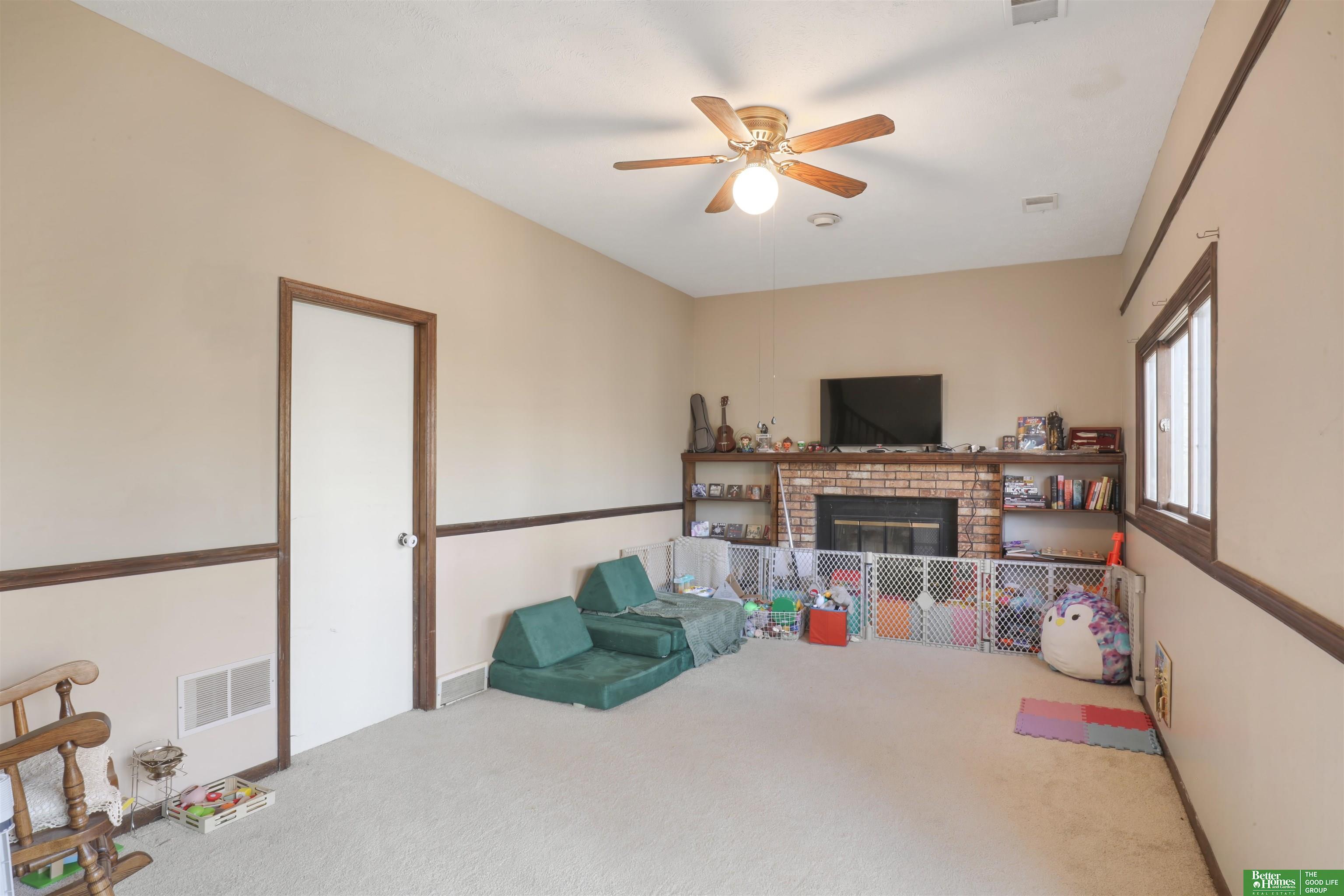 13002 Woodridge Circle