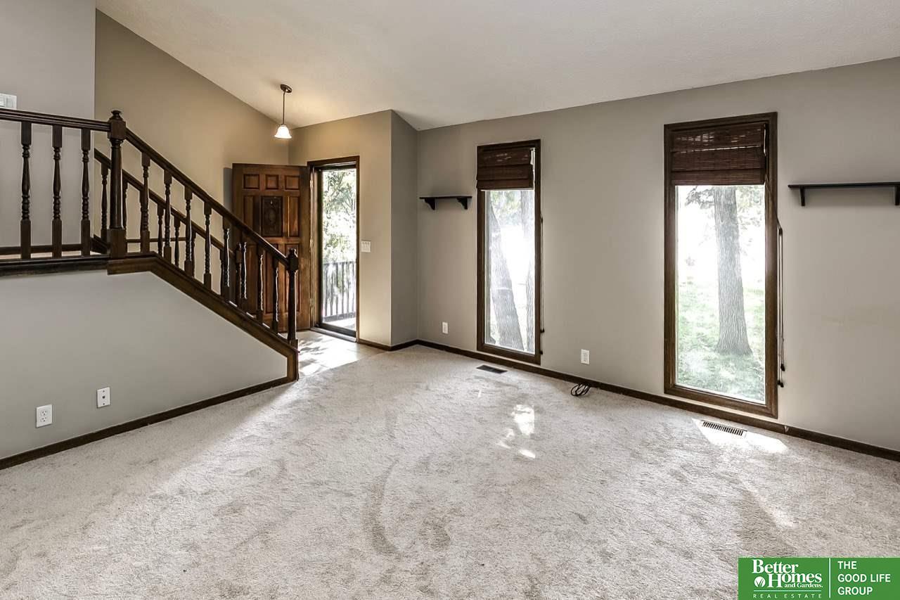 13002 Woodridge Circle