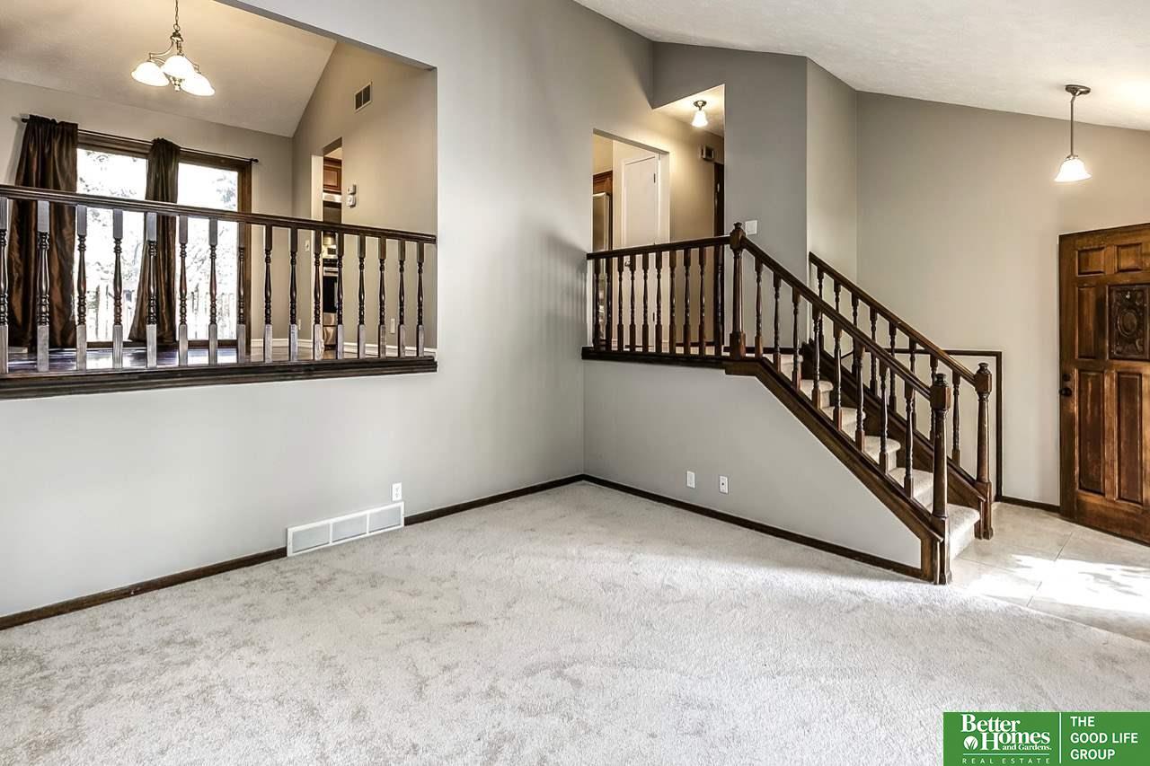 13002 Woodridge Circle