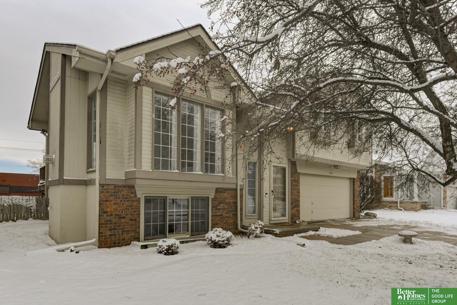 2921 N 120th Avenue Circle