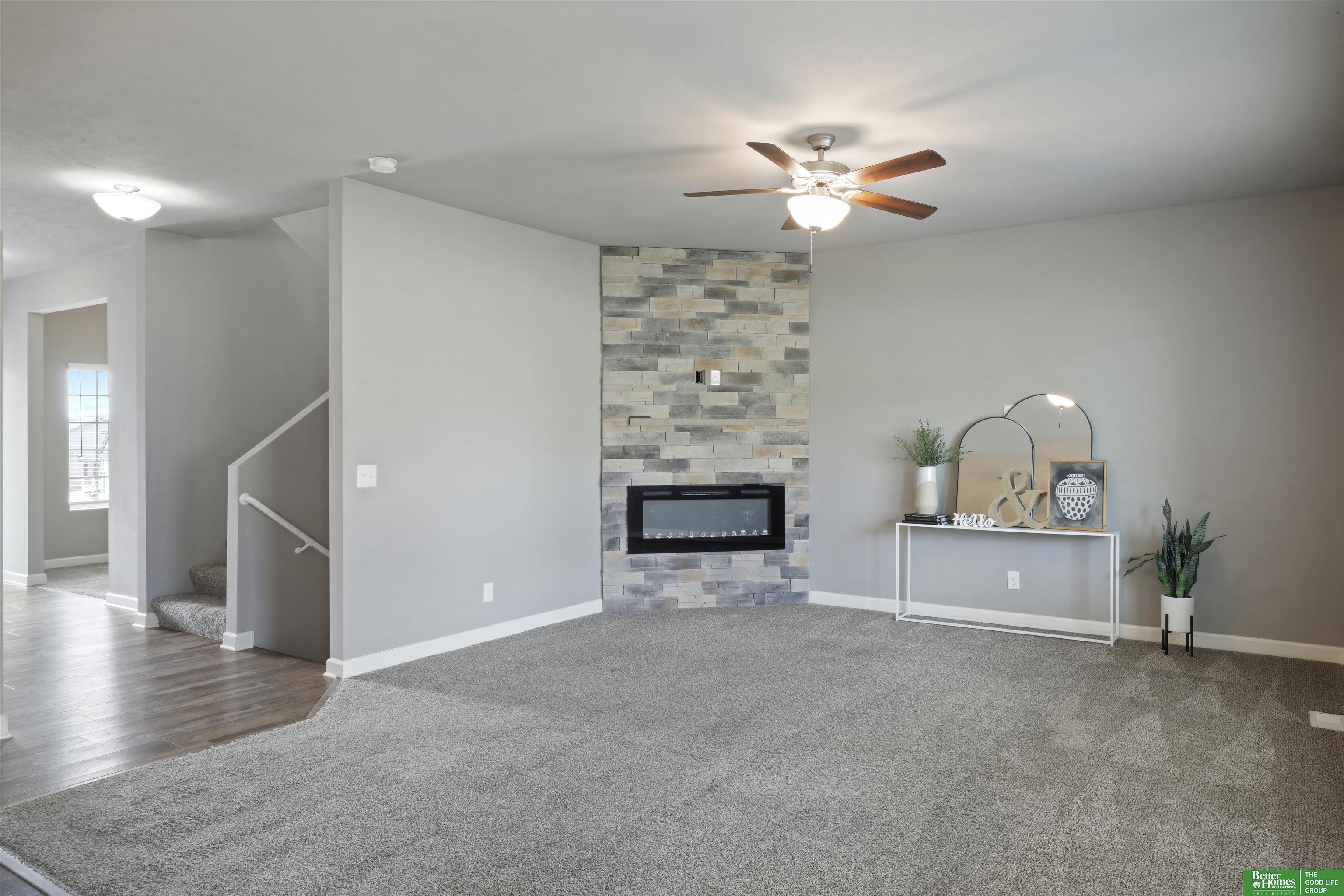 2108 Hummingbird Drive