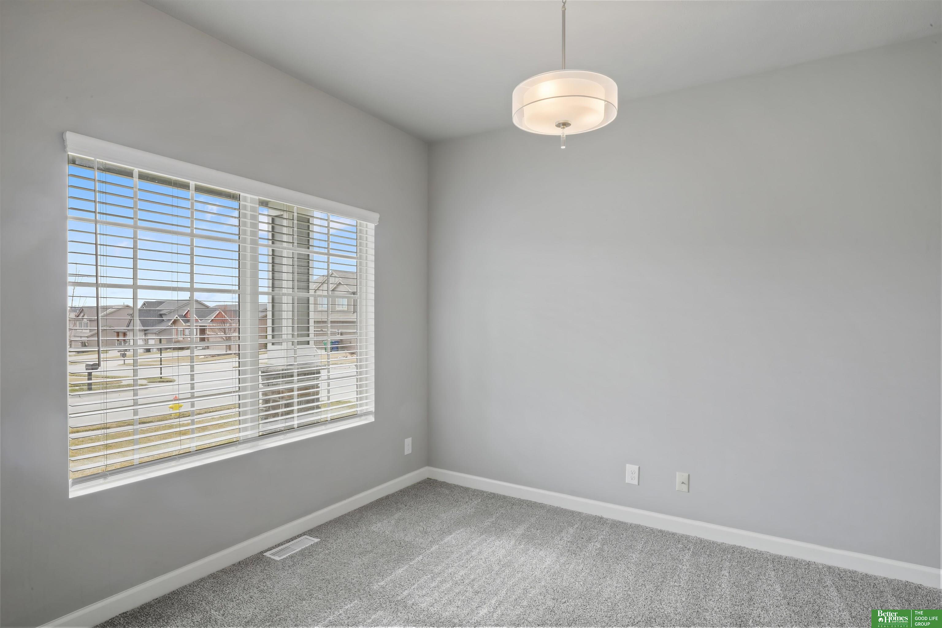 2108 Hummingbird Drive