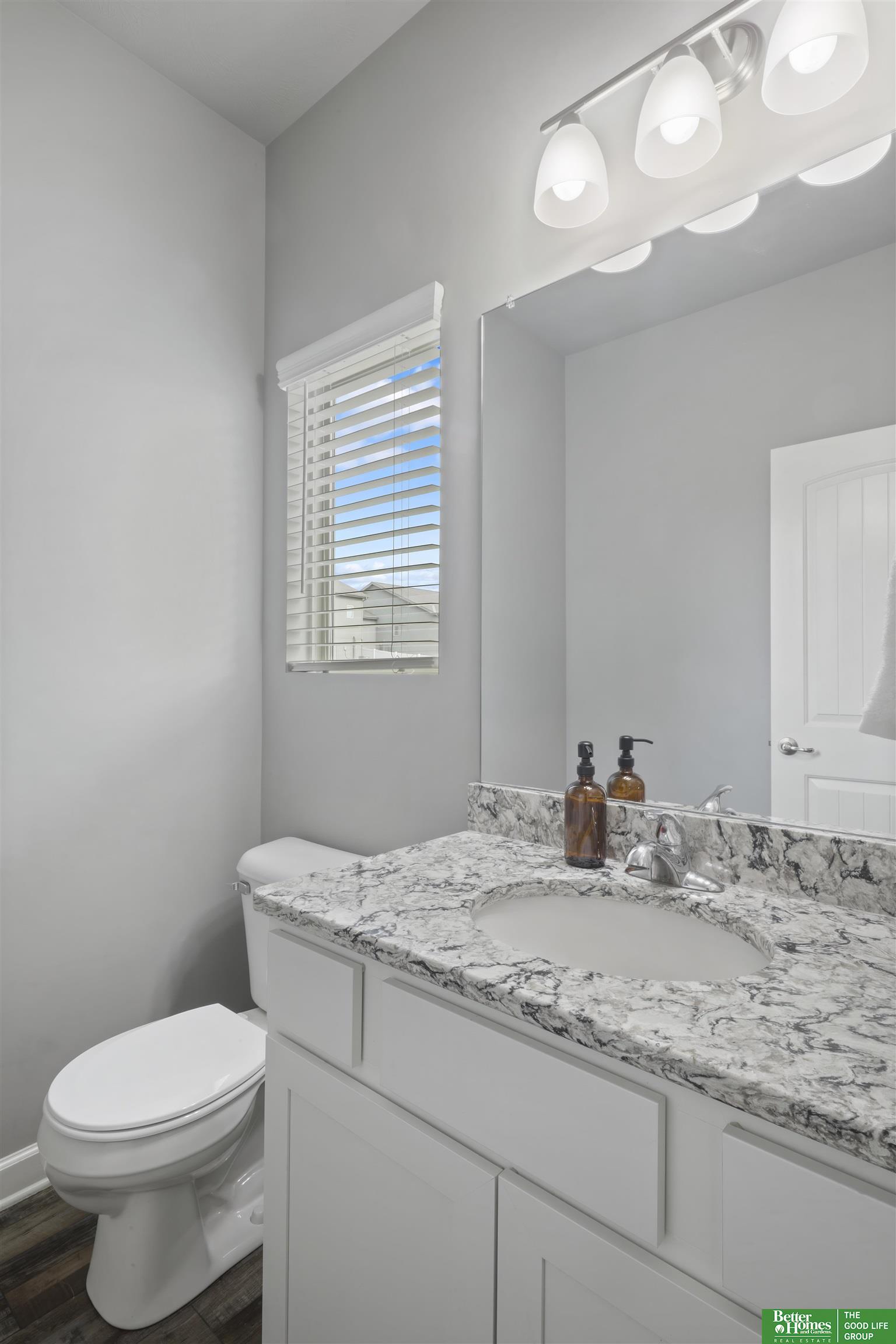 2108 Hummingbird Drive
