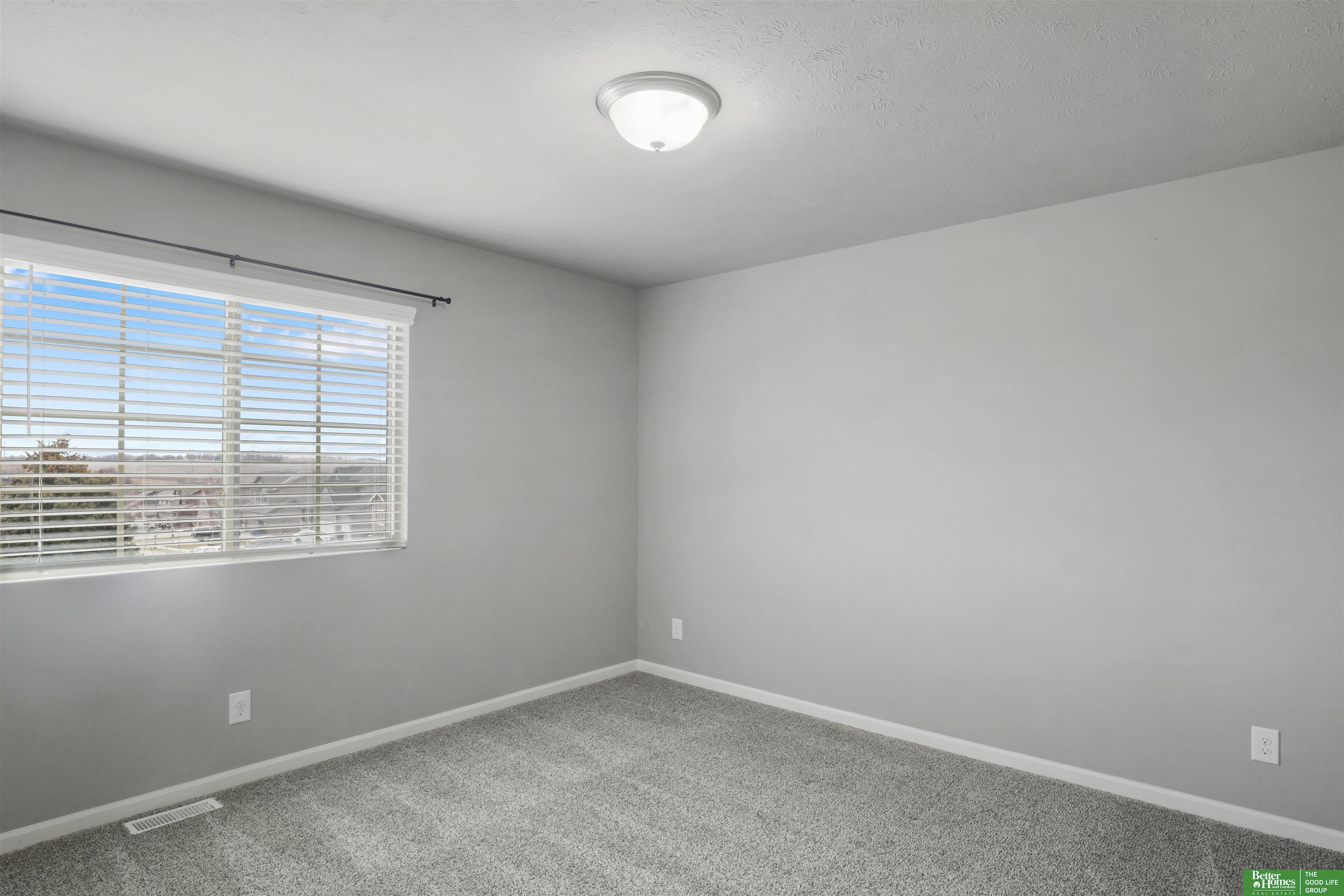 2108 Hummingbird Drive