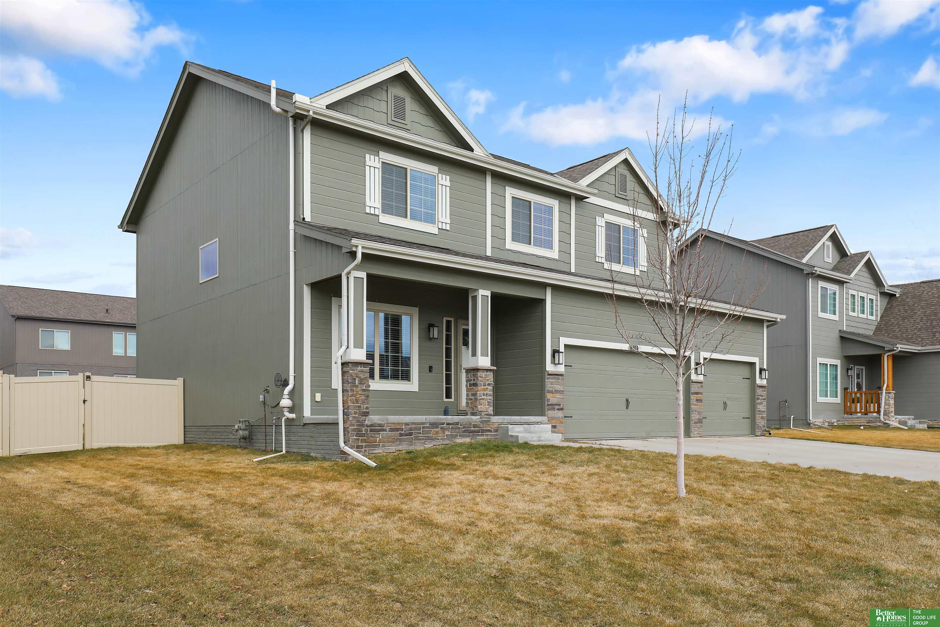 2108 Hummingbird Drive