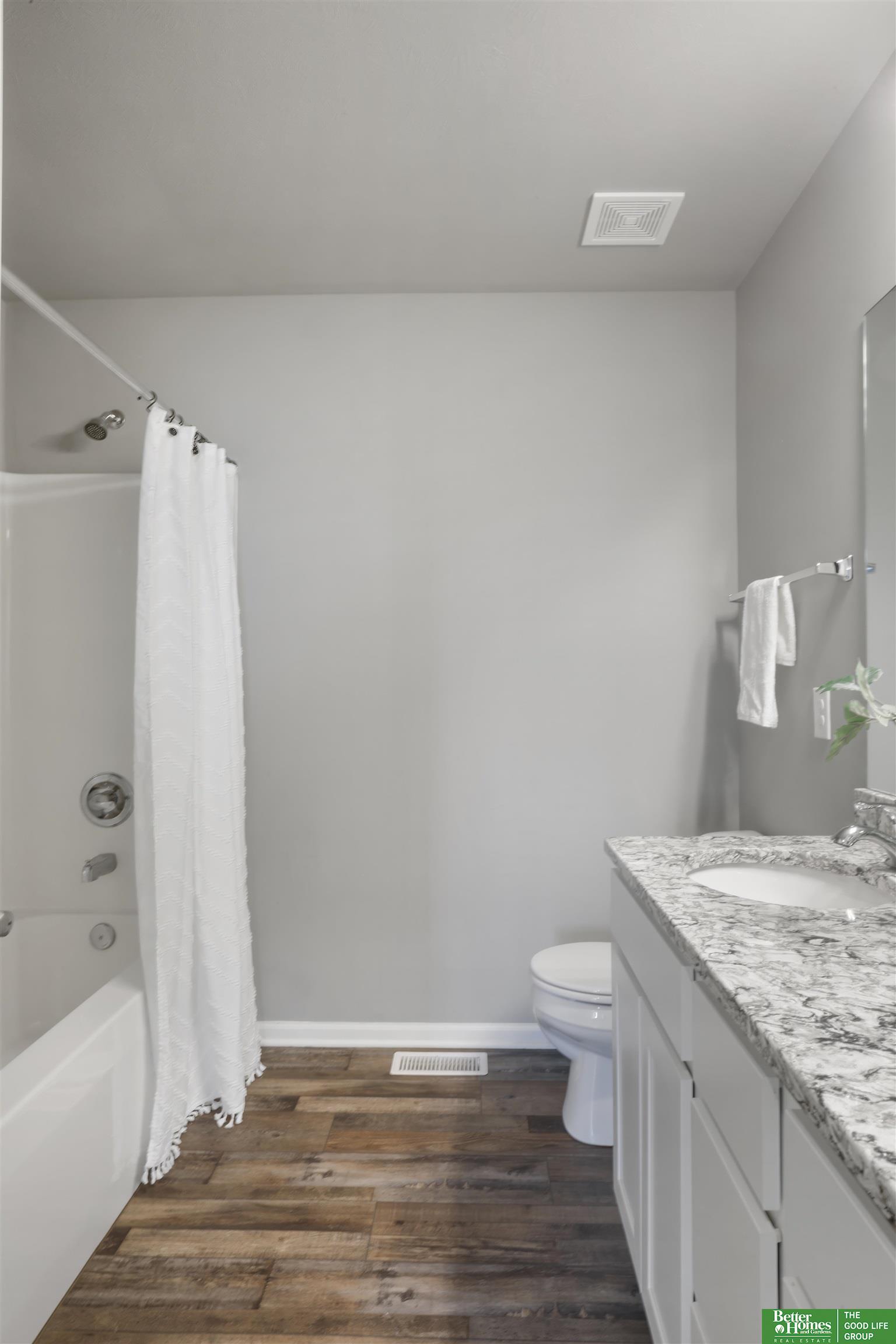 2108 Hummingbird Drive
