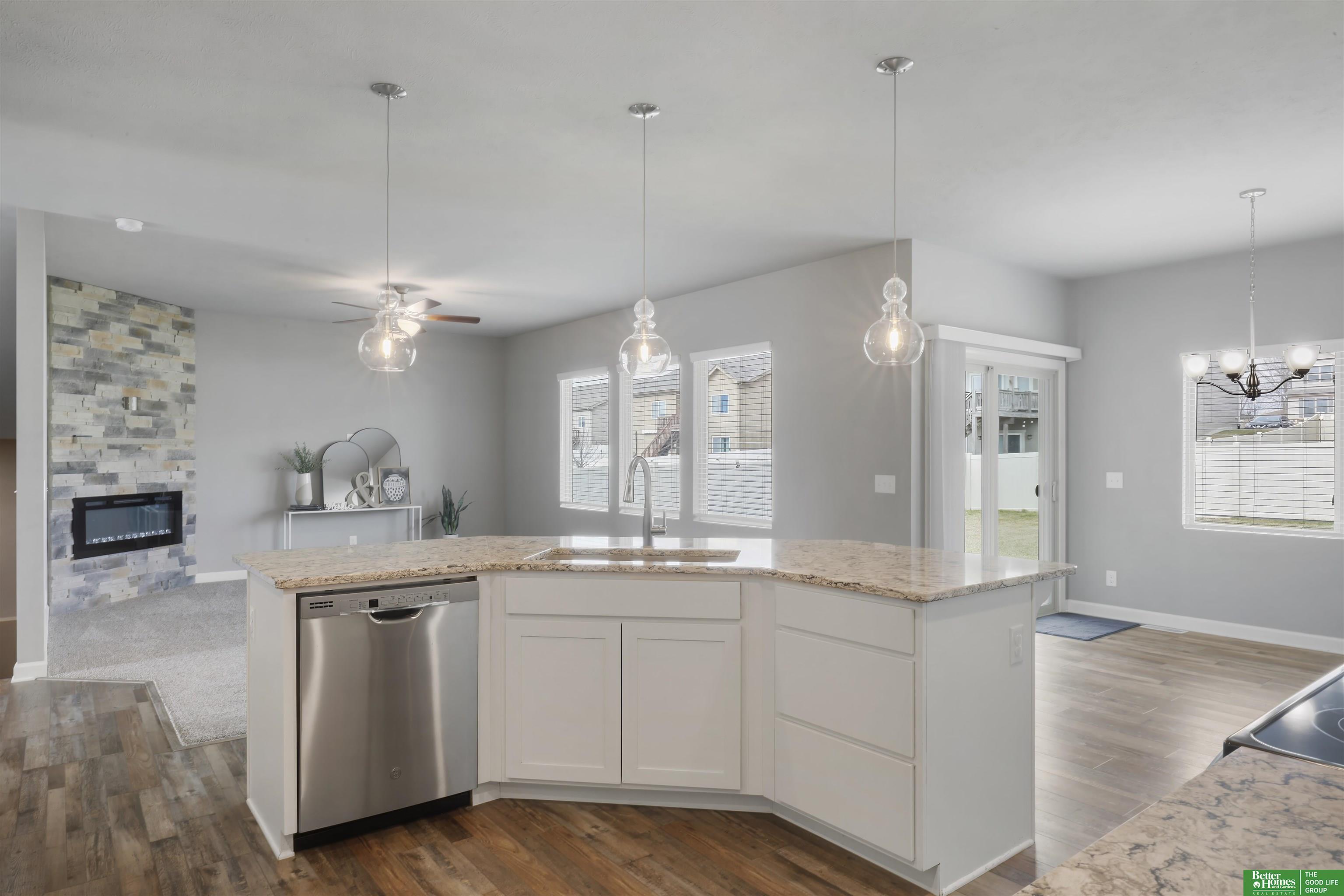 2108 Hummingbird Drive