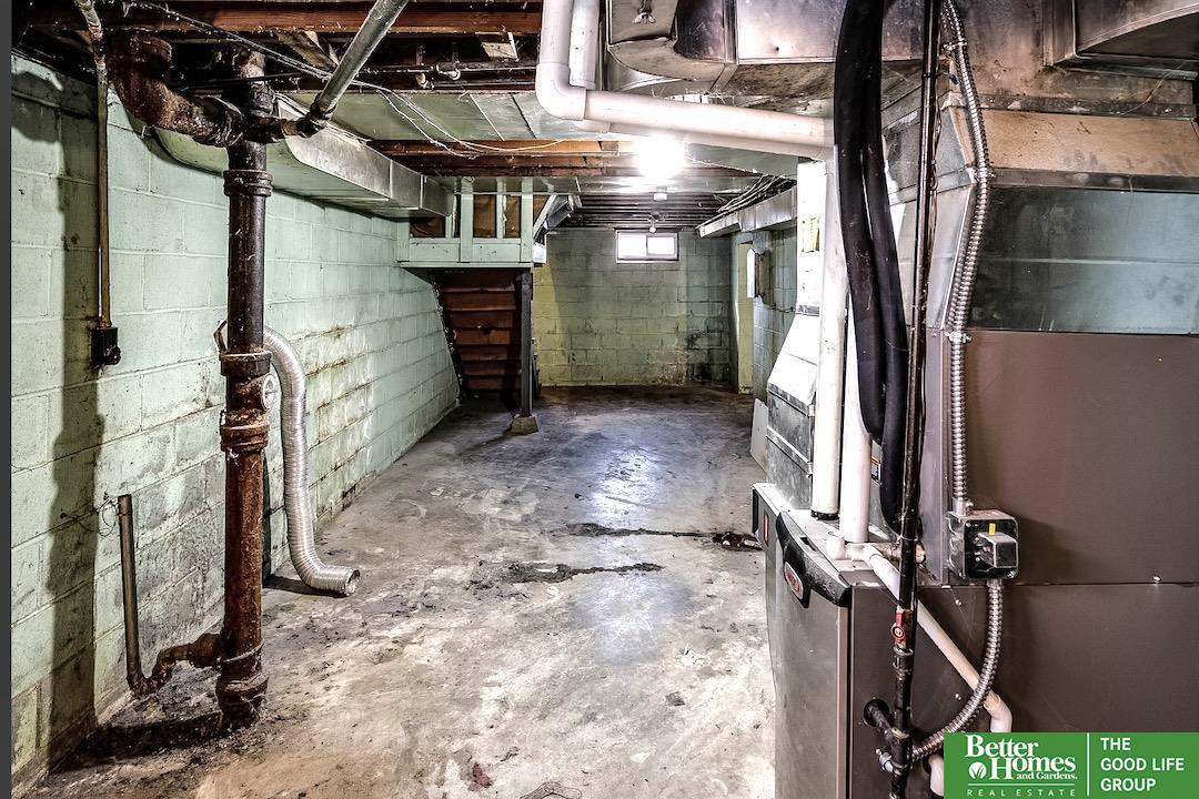 3349 Ernst Street