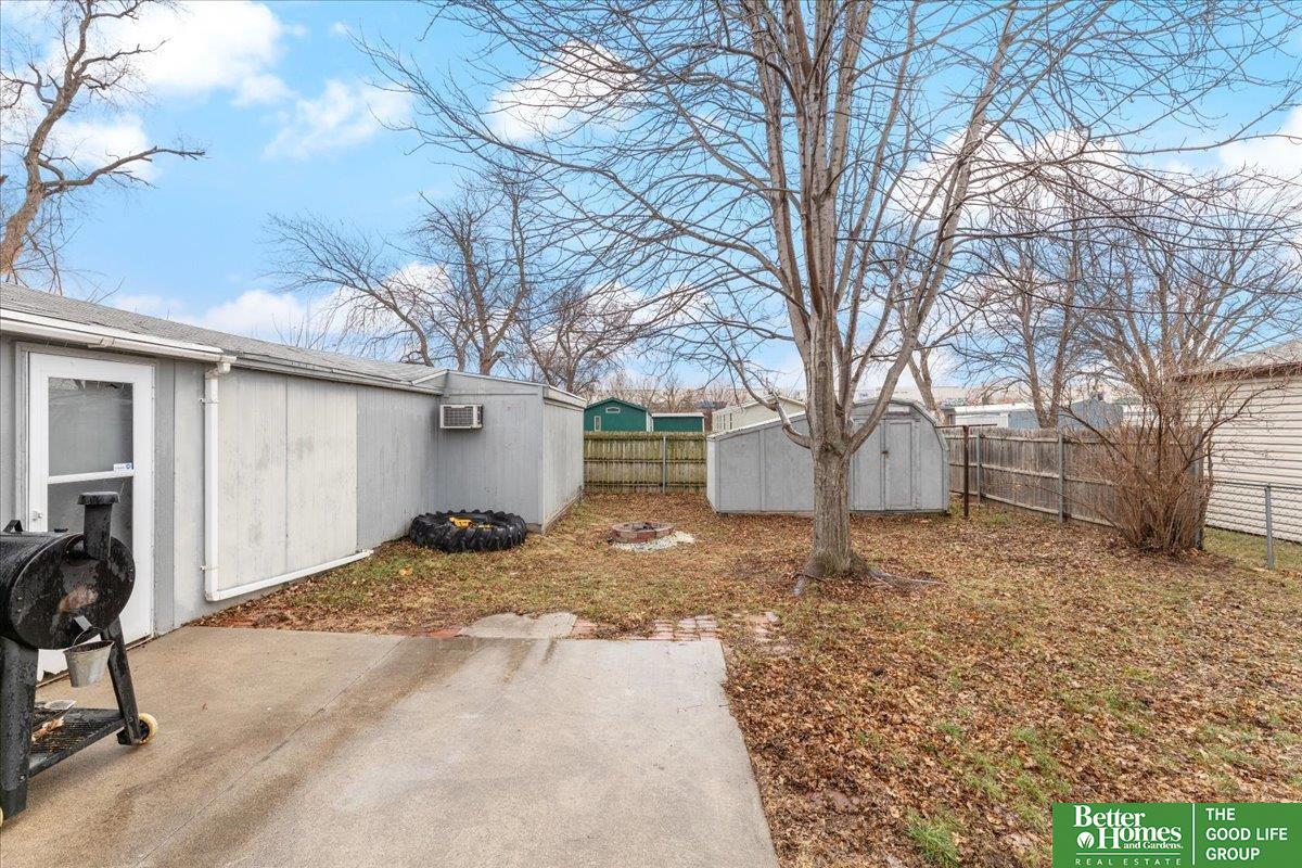 2911 Poplar Drive