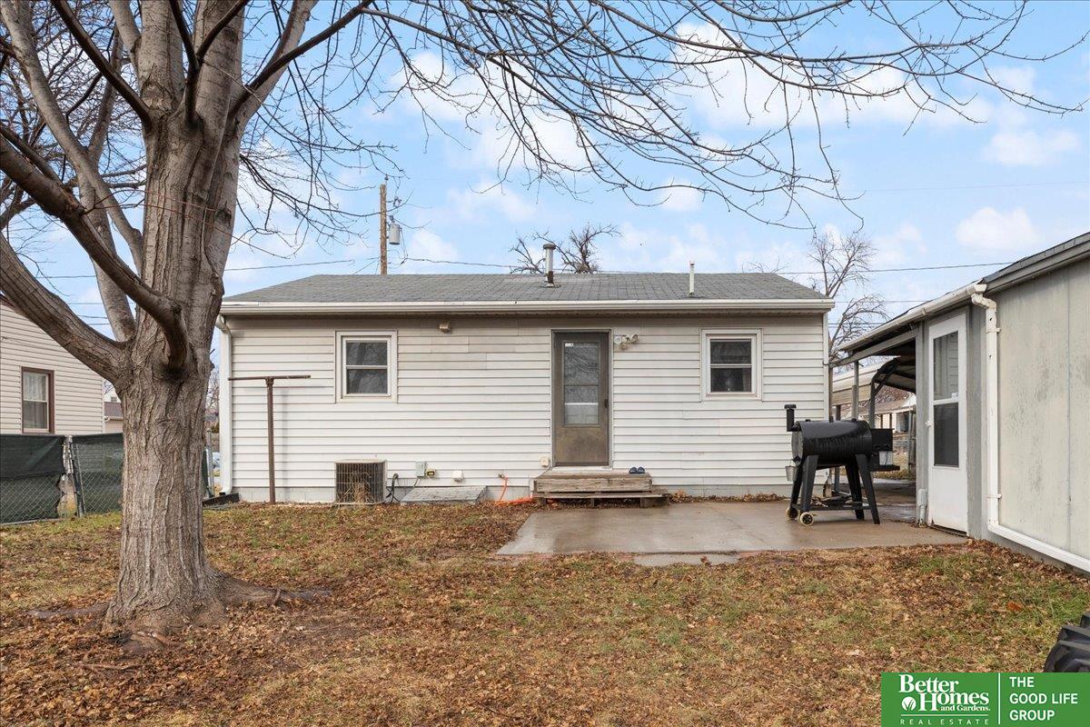 2911 Poplar Drive