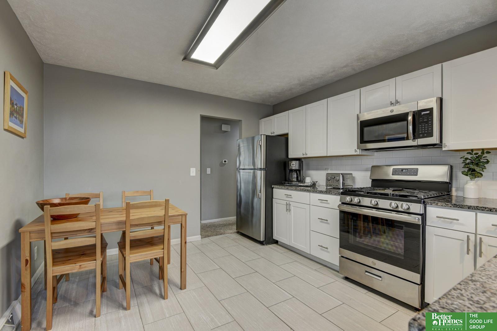 2326 S 118 Court