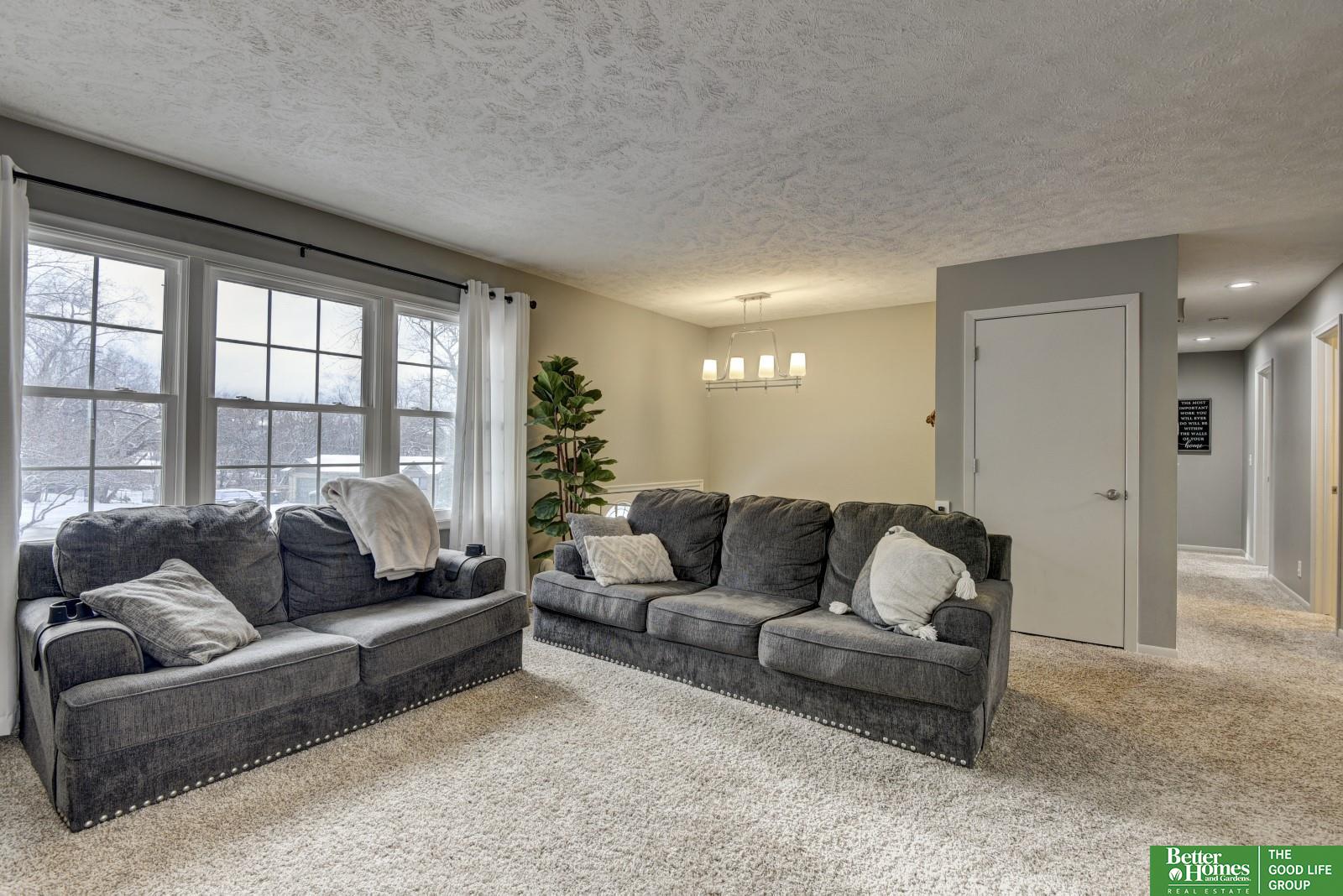 2326 S 118 Court