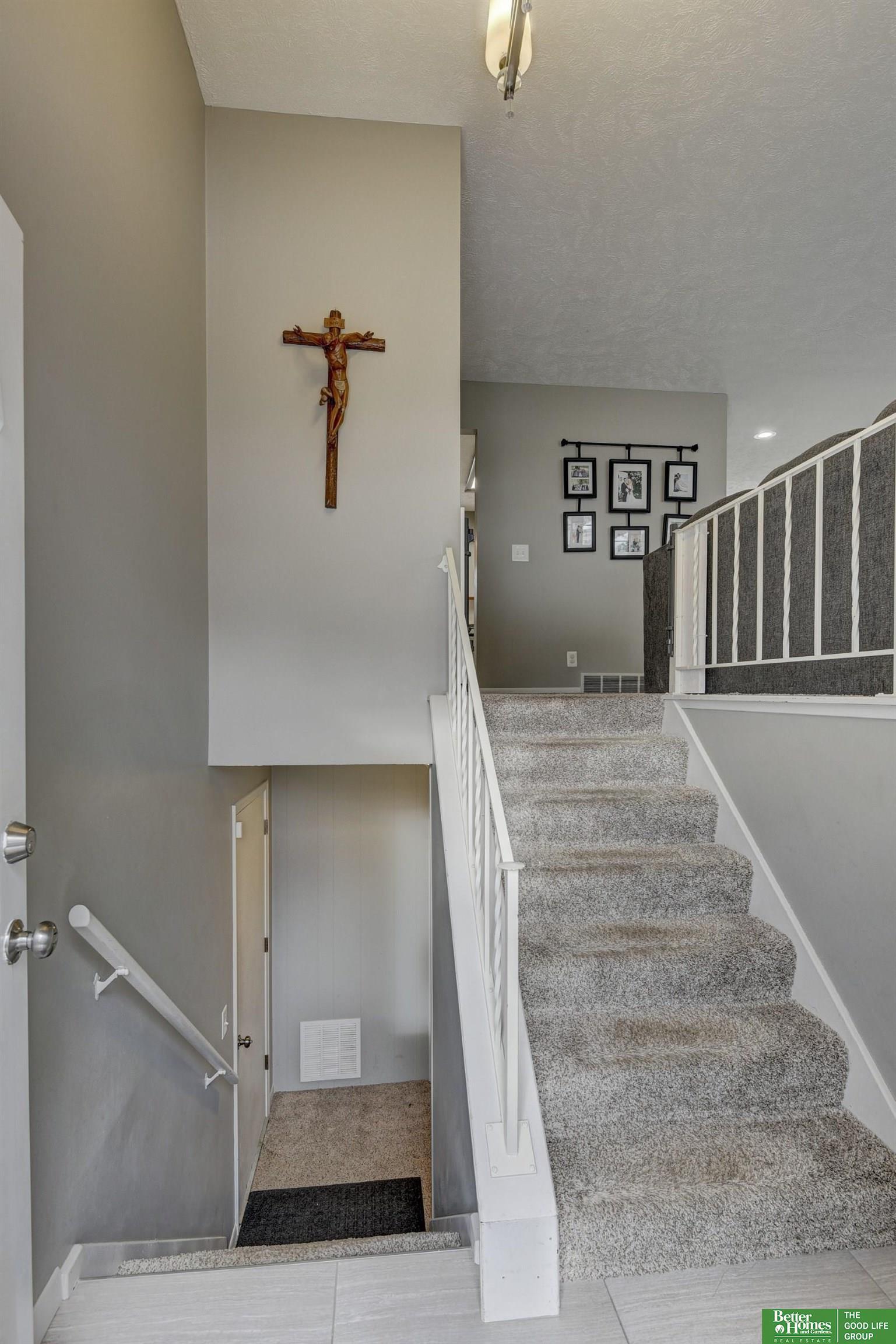 2326 S 118 Court