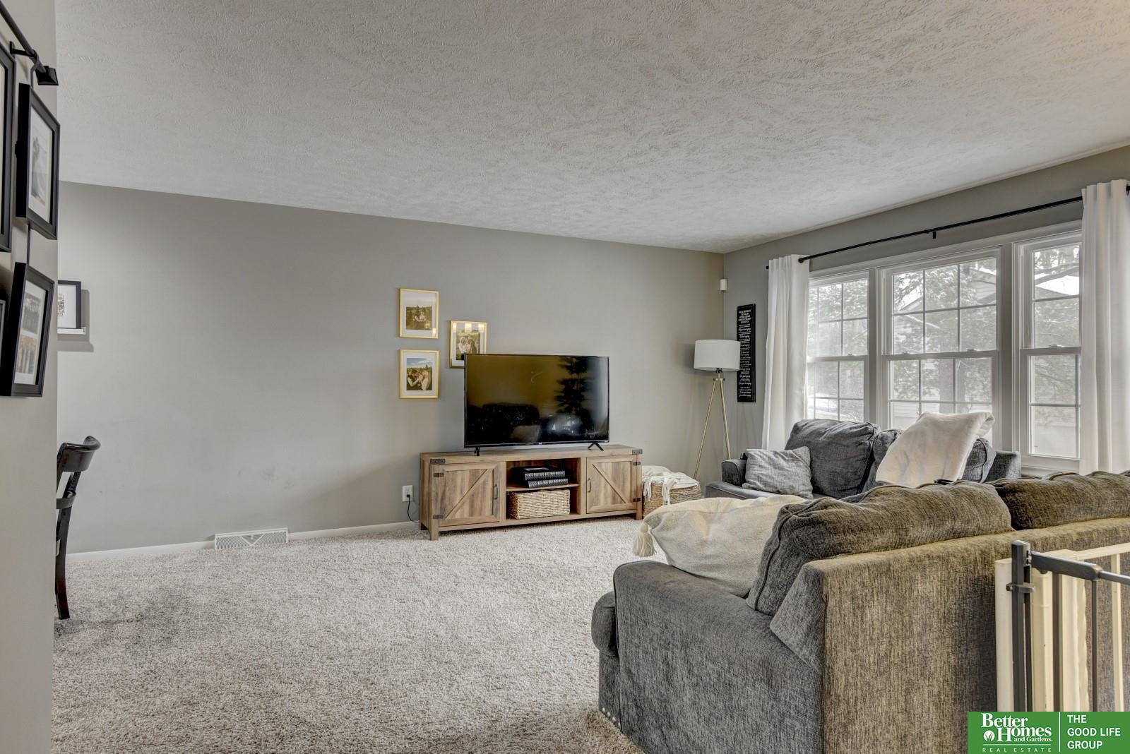 2326 S 118 Court