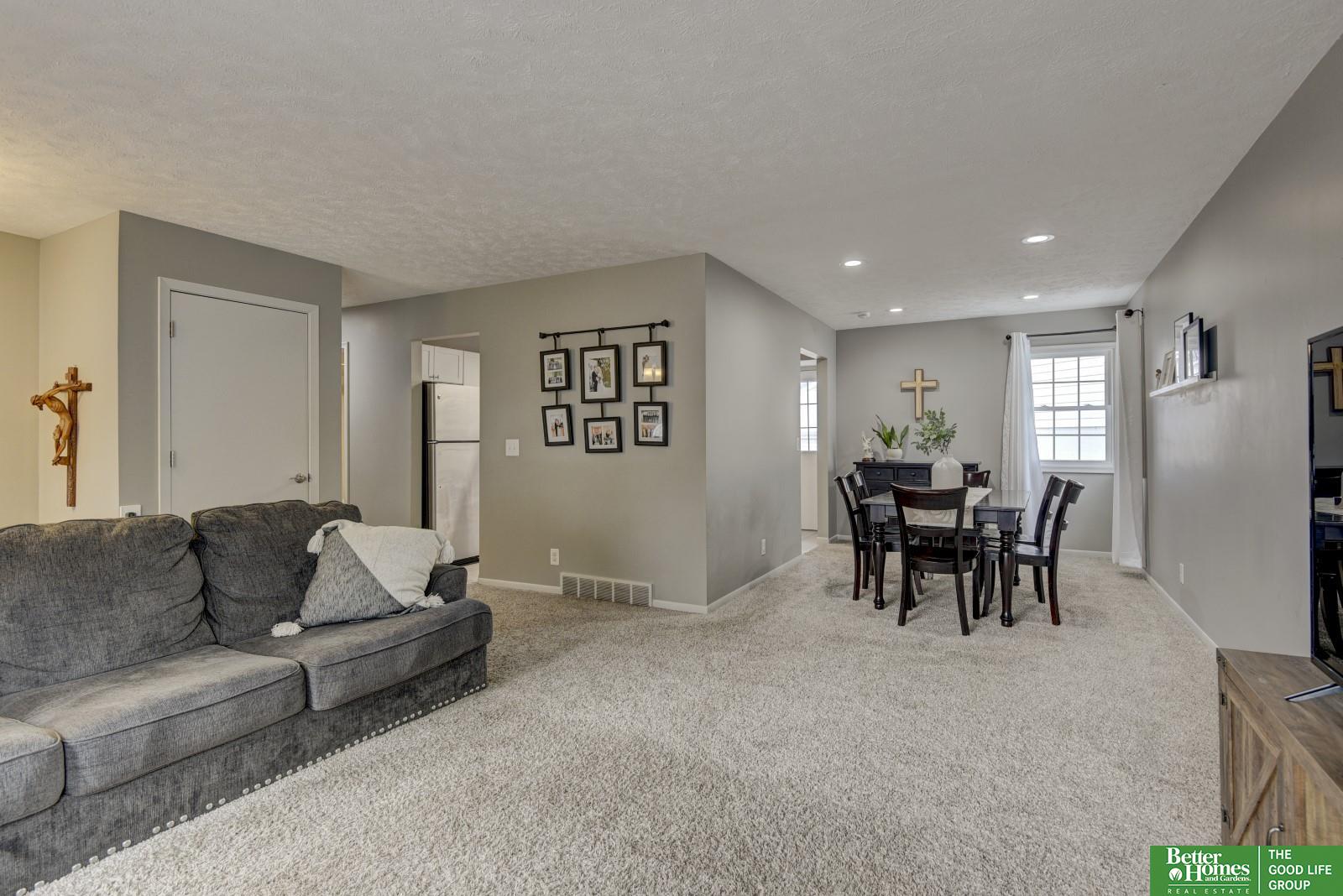 2326 S 118 Court