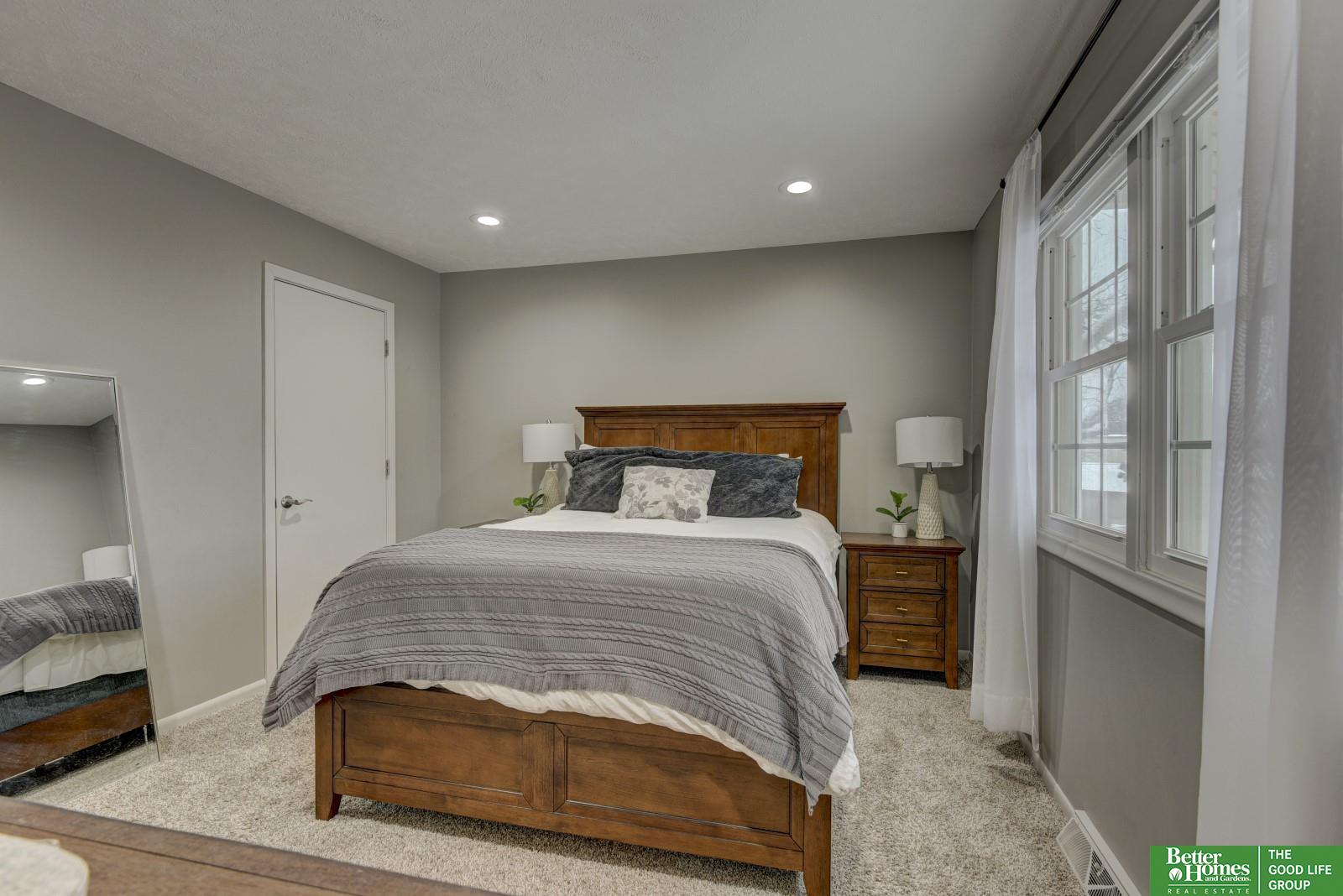 2326 S 118 Court