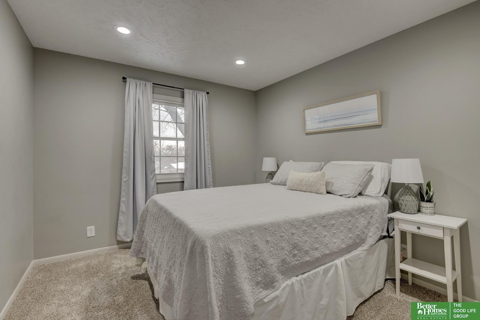 2326 S 118 Court