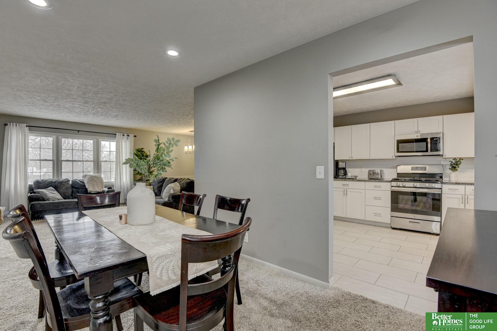 2326 S 118 Court