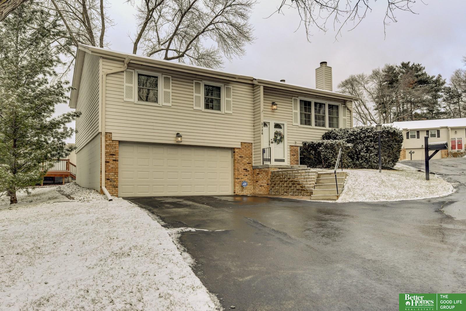 2326 S 118 Court