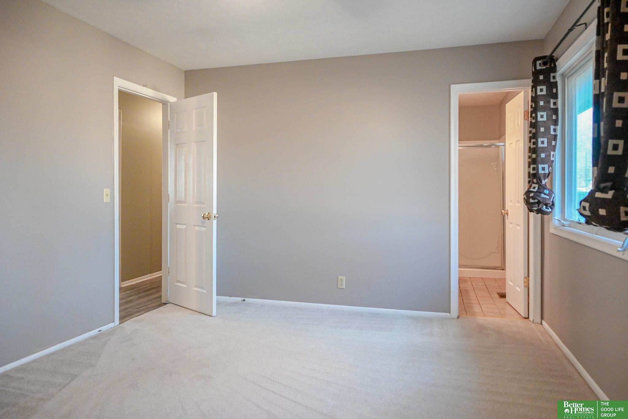 11821 S 33 Street