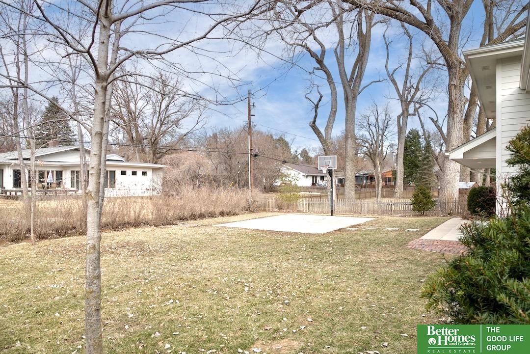 656 J E George Boulevard