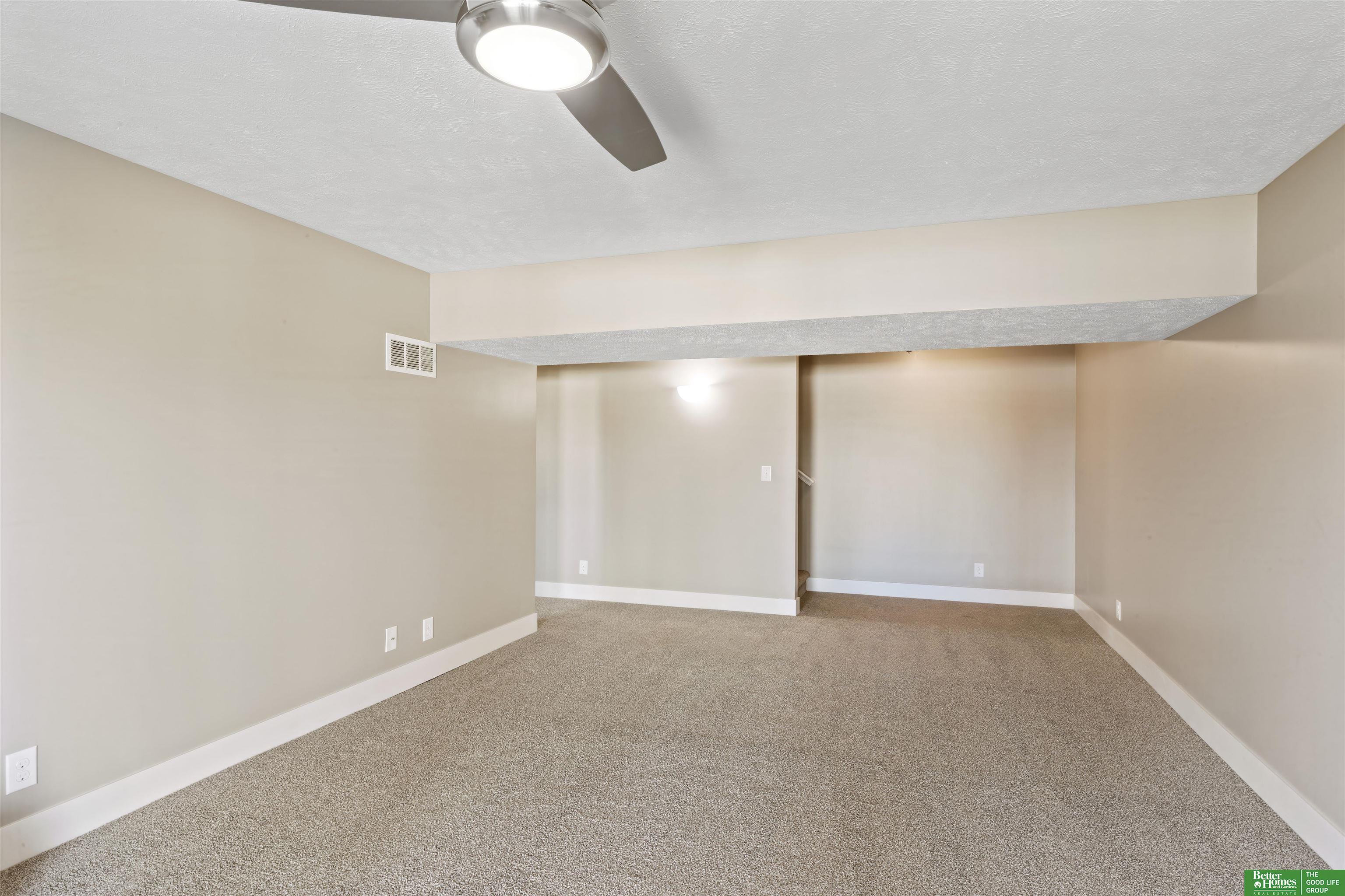 2914 Lakeside Drive