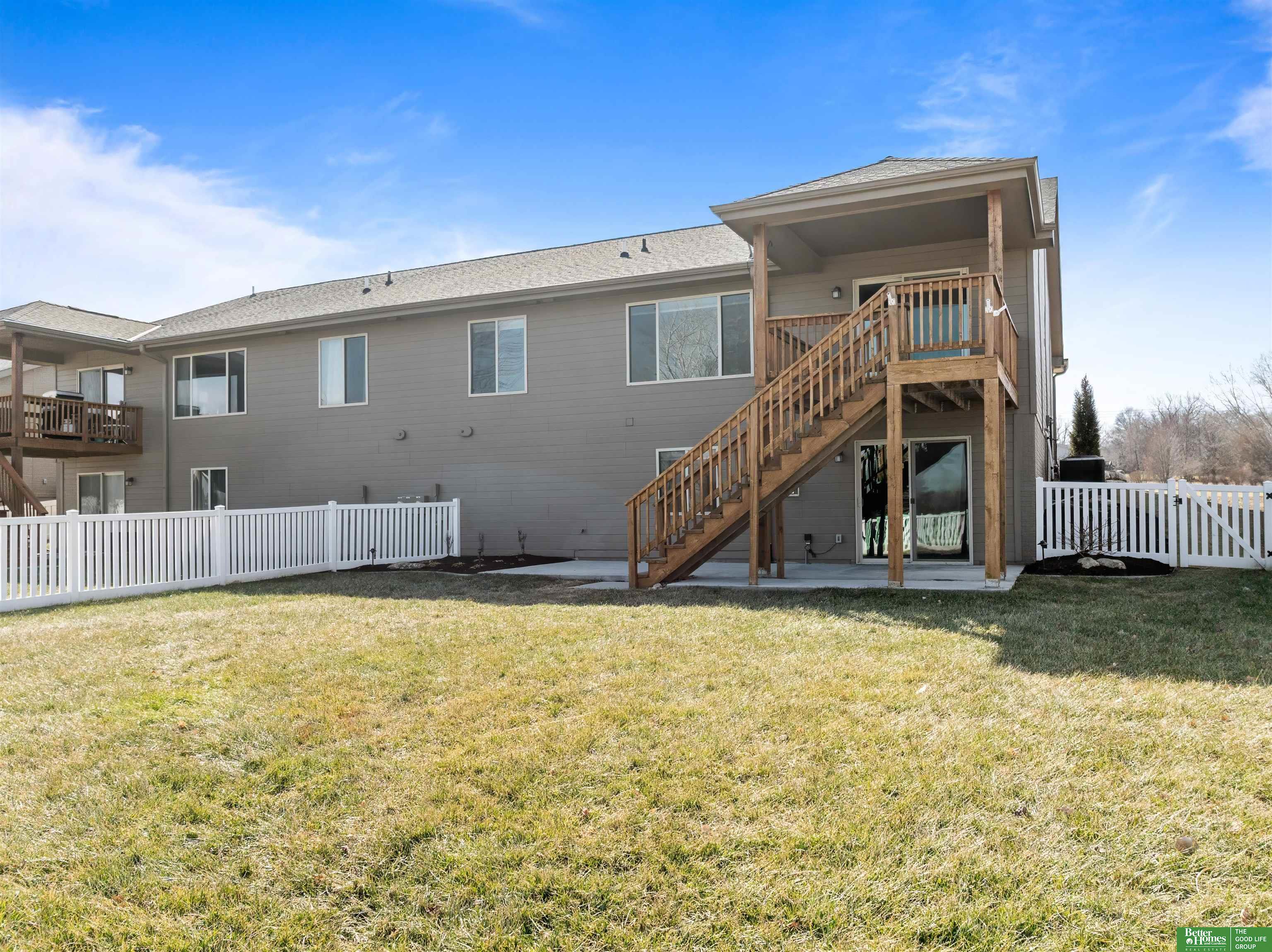 2914 Lakeside Drive