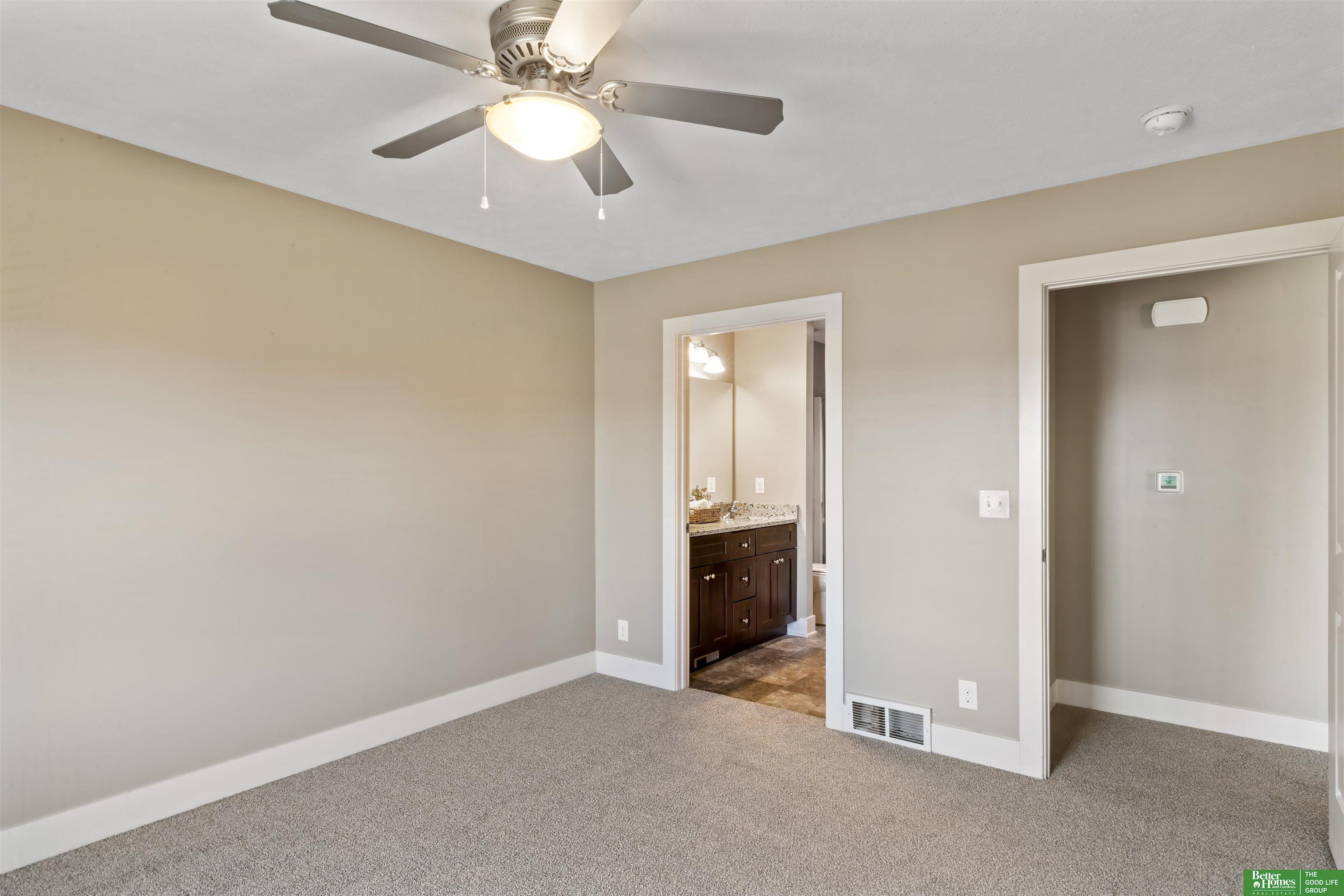 2914 Lakeside Drive